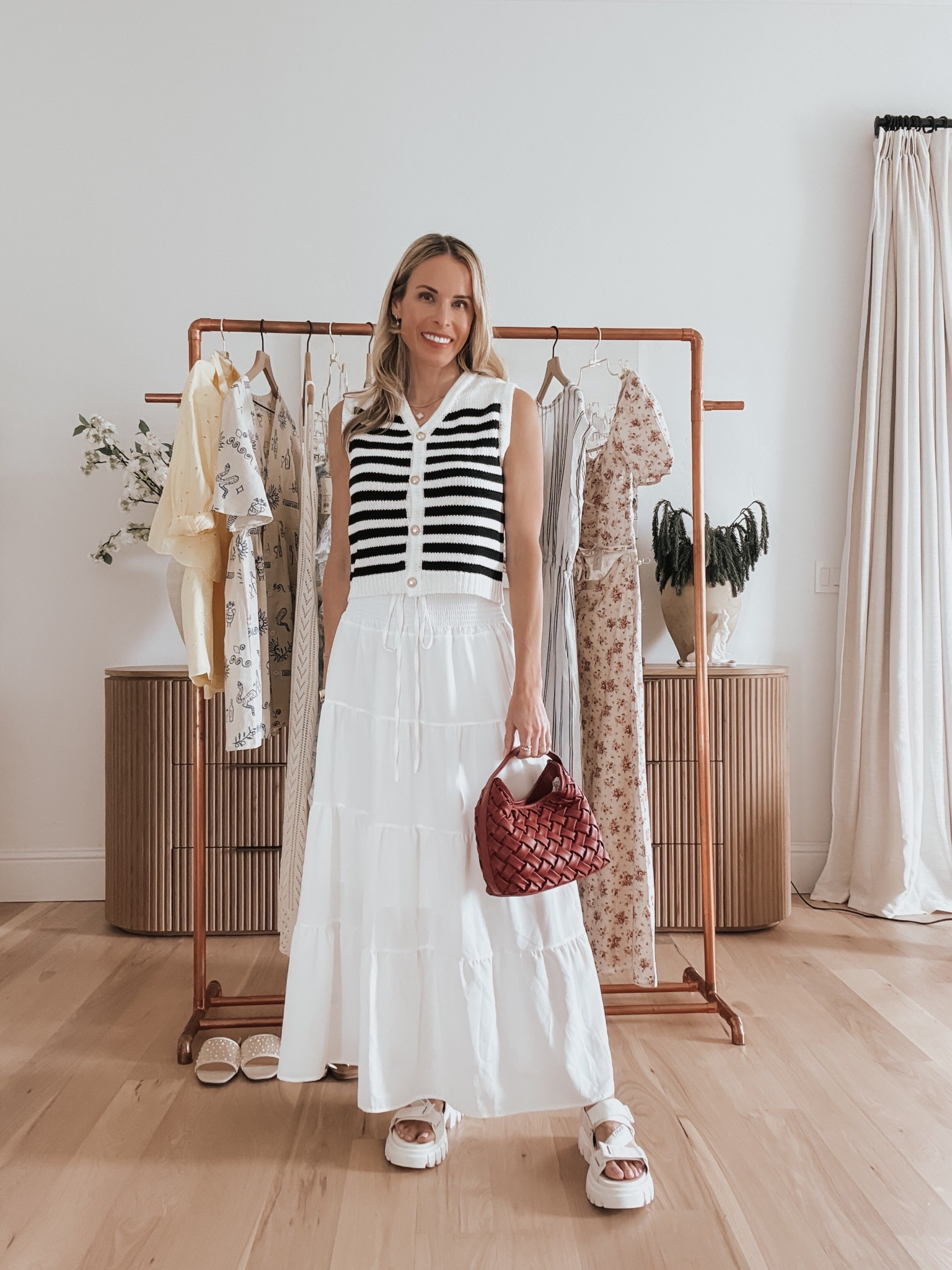 Living in this white maxi skirt that is perfect for travel and a capsule wardrobe 

#LTKSeasonal #LTKTravel