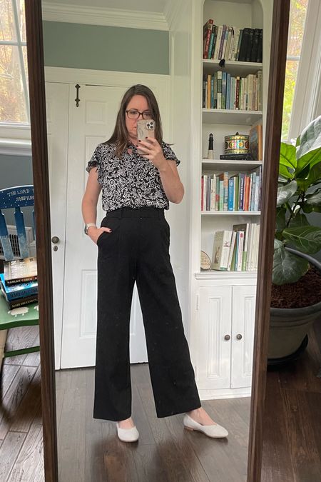 ON SALE!! 40% off!! This outfit from the Loft is a classic! I love the weight of the trousers - perfect for cooler months. And the flutter sleeves on the blouse are so pretty! Perfect for a day out, in the office, or even evening church service! 