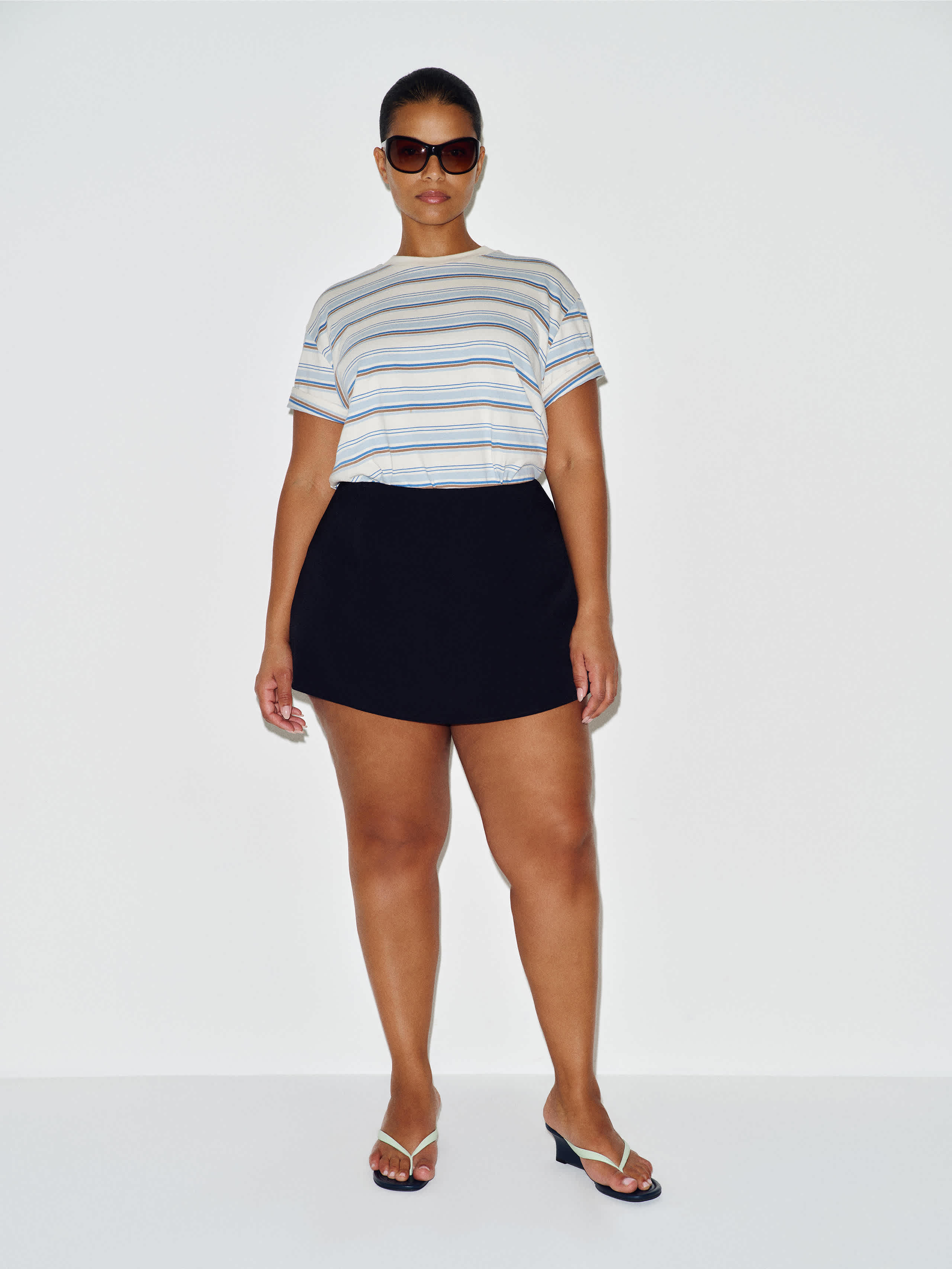 Reformation Penelope Skort Es Black 24 | Reformation (Global)