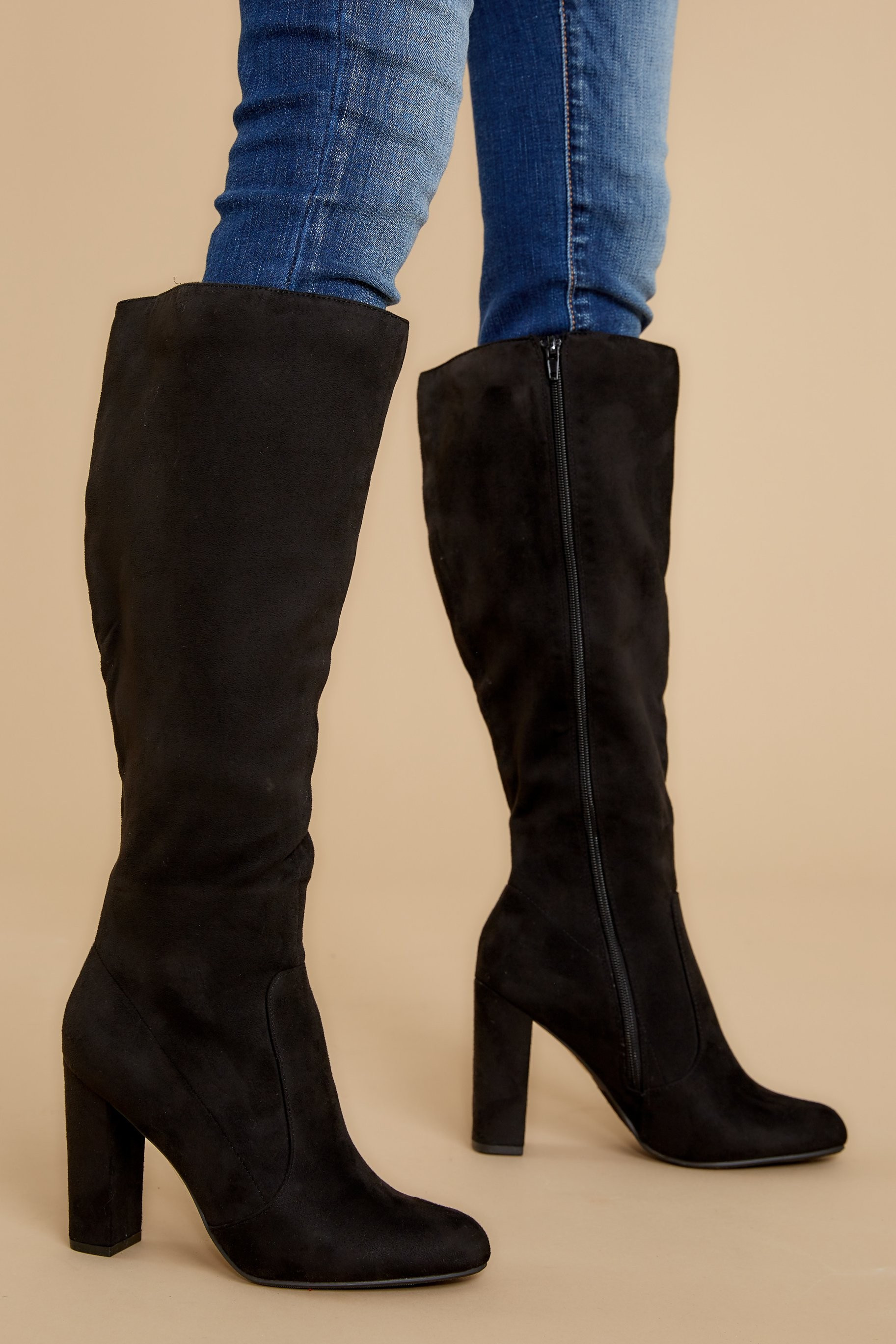 Hey Girl Black Boots | Red Dress 