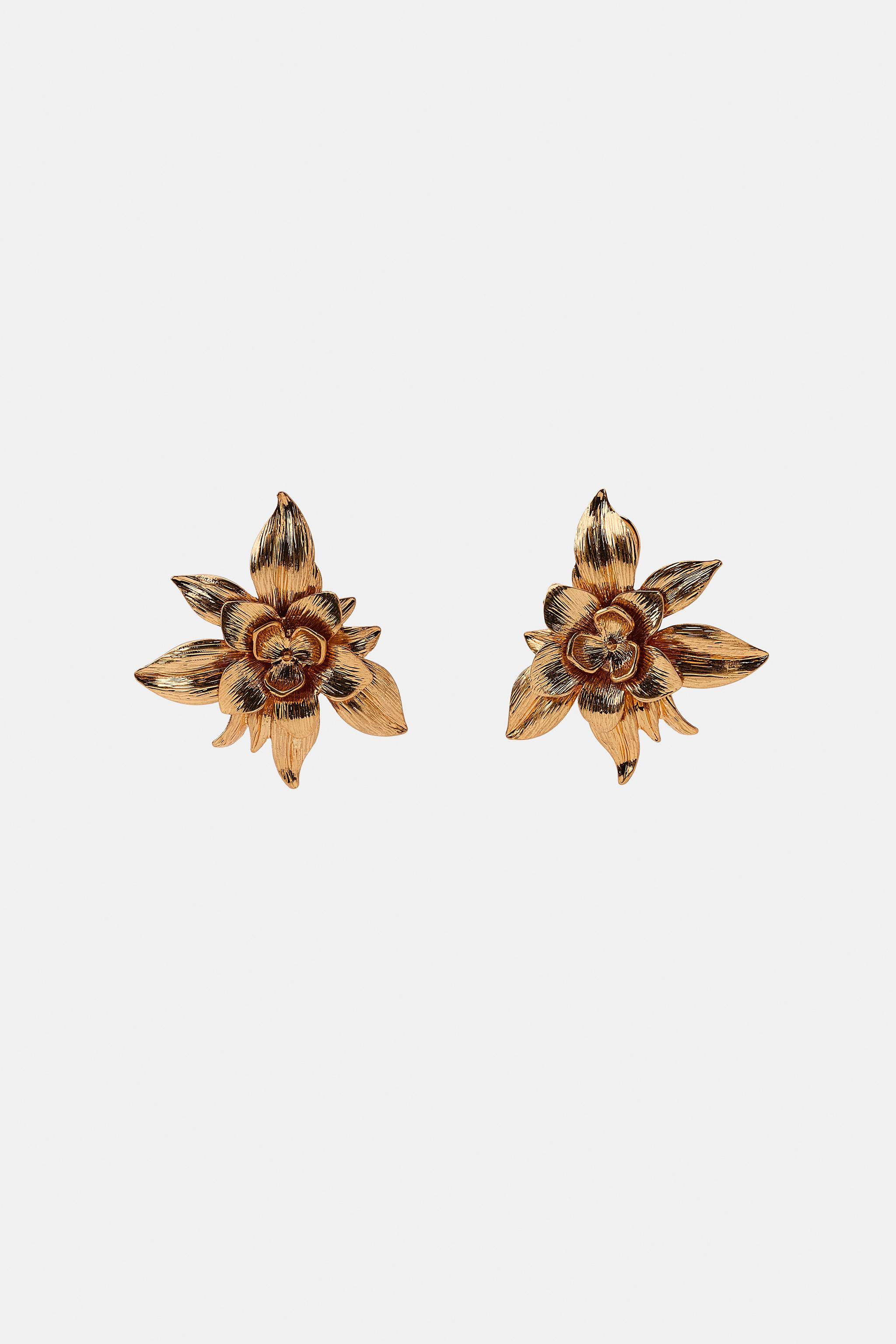 EMBOSSED FLORAL BUTTON EARRINGS | Zara US