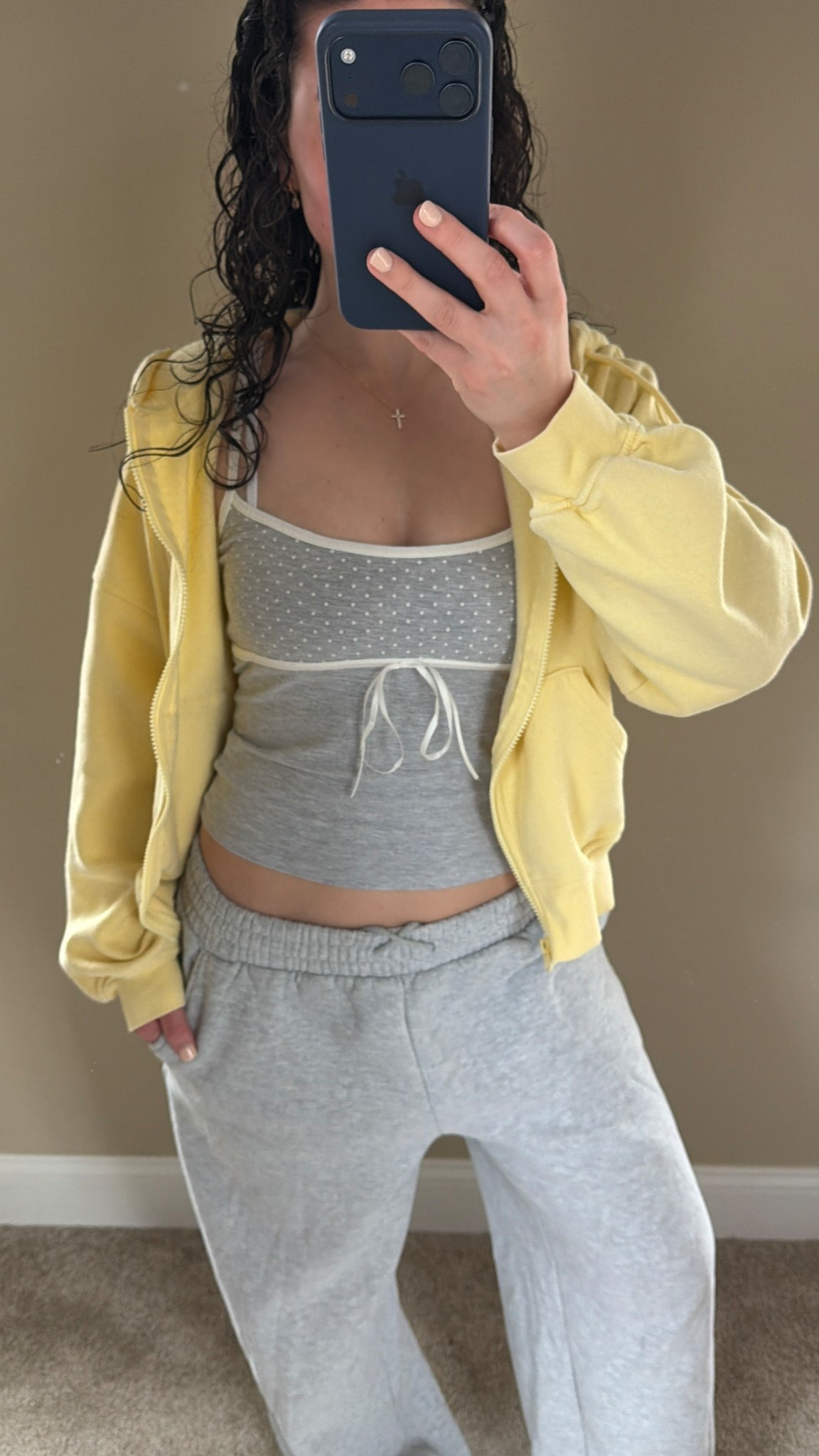 comfy cozy spring outfit 🌷

#LTKfitnessgoals #LTKootd #LTKgrwm