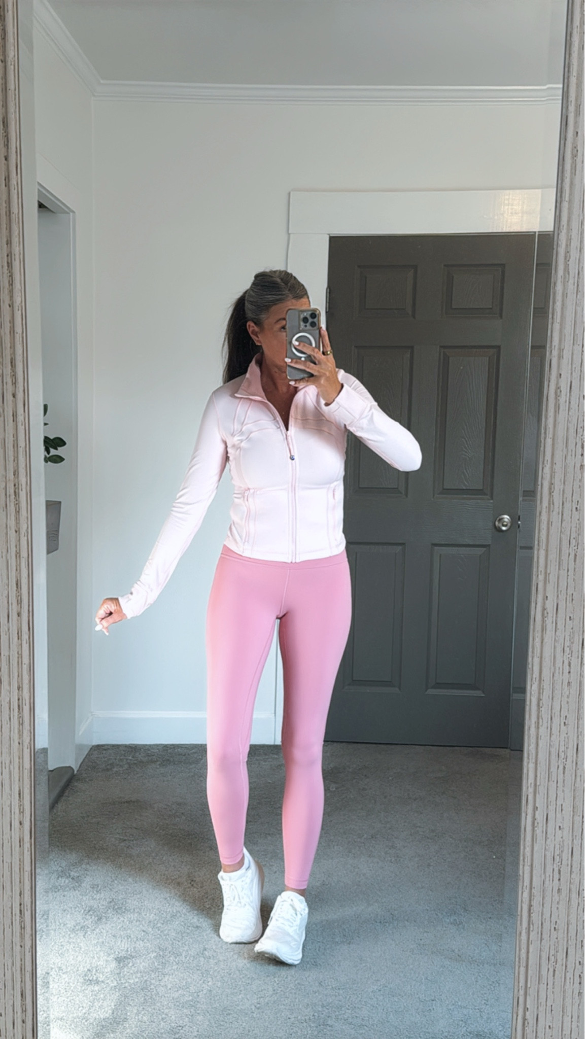 All the pinks until Valentine’s Day 💗
Wearing 6 in leggings 
10 in bra 
8 in jacket 
Shoes are TTS

#LTKActive #LTKFitness #LTKStyleTip