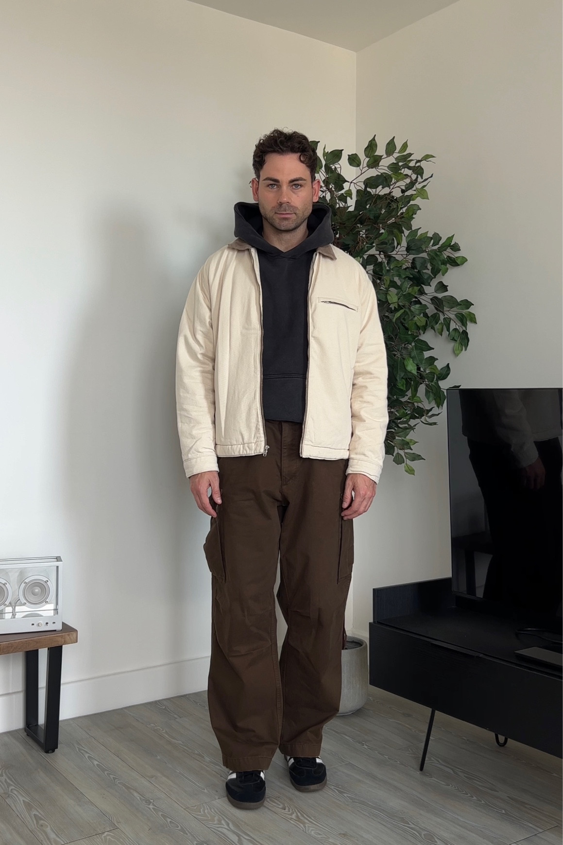 AD - Fall/Autumn outfit idea | Styling workwear from Abercrombie & Fitch 

Worker jacket, mens worker jacket, mens workwear, fall outfit, mens fall outfit, washed grey hoodie, oversized hoodie, mens hoodie, cargo trousers, cargo pants, mens cargo trousers, mens cargo pants

#LTKeurope #LTKmens