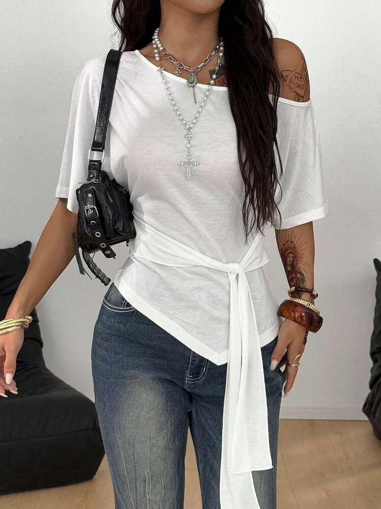 Coolane Casual Fashionable Sexy Slim Fit Asymmetrical Collar Short Sleeve Women T-Shirt | SHEIN