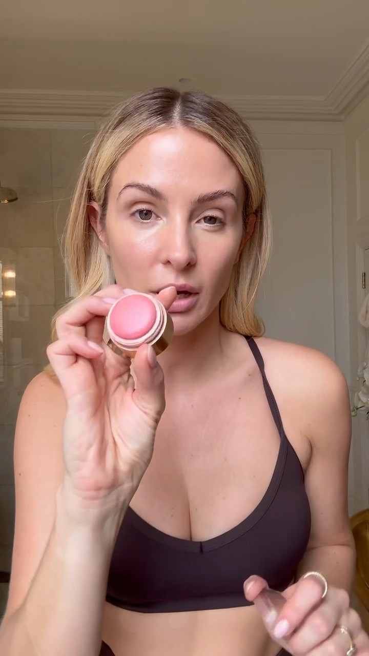 Super speedy - 10 minute make up 💗

#LTKuk #LTKbeauty #LTKfitness