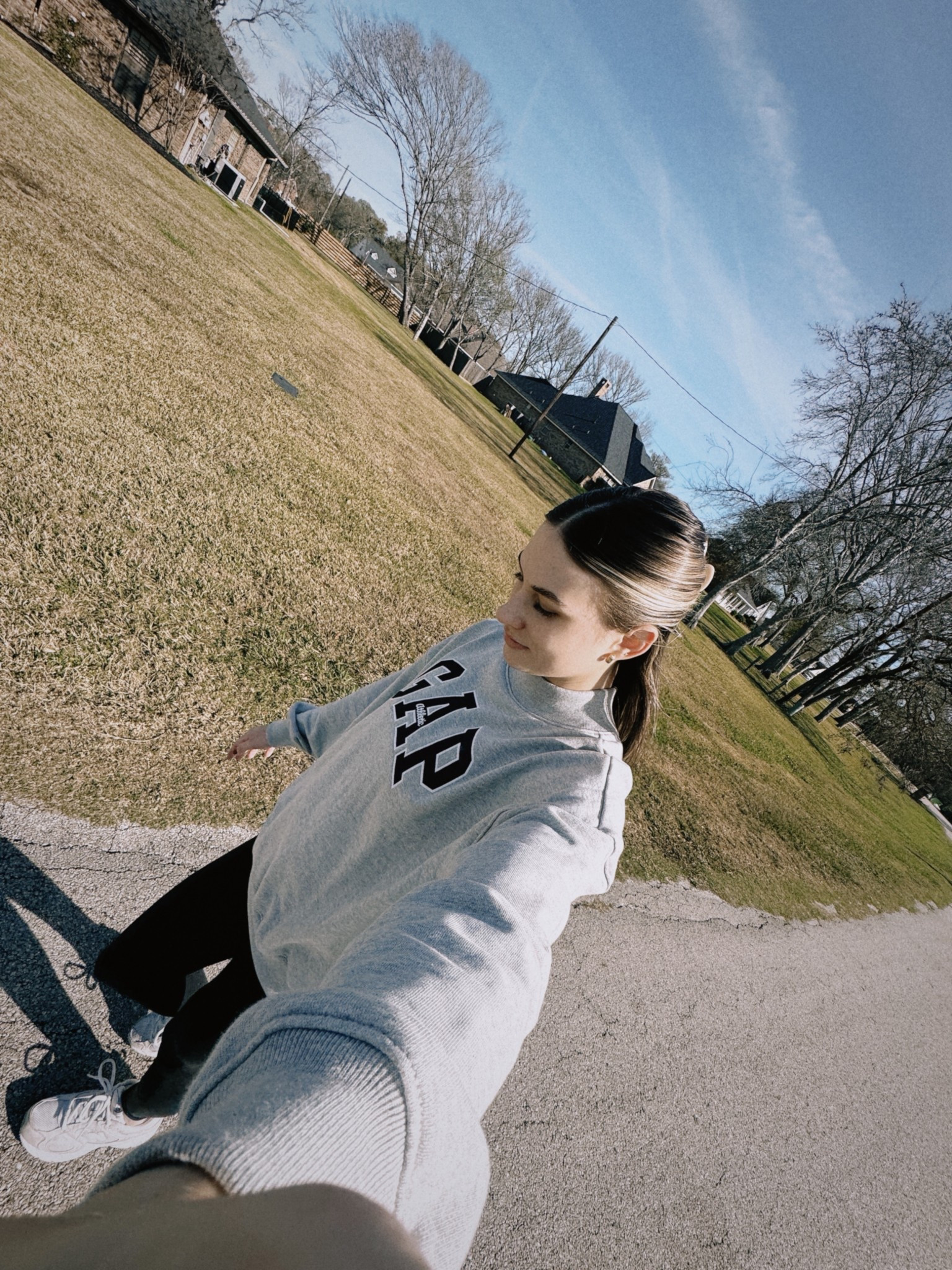 GAP mock neck sweatshirt ❣️ currently on sale! Wearing S/M #gap #mockneck

#LTKootd #LTKfitnessgoals #LTKmomlife