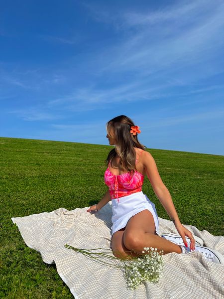 floral bodysuit, white skirt, converse



#LTKunder50 #LTKunder100 #LTKstyletip