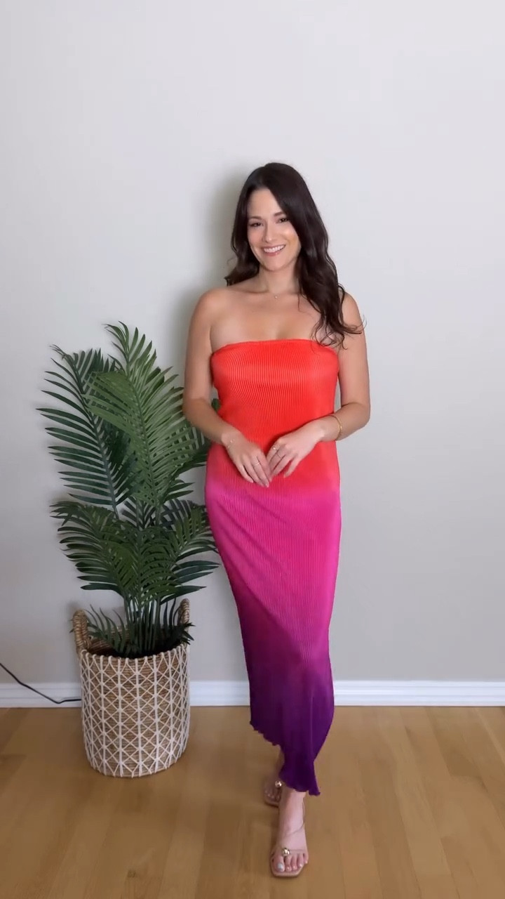 When the dress reminds you of a sunset and makes you want to book that beach vacation asap 🌅✈️🌴🍹
This $10 dress has removable straps to give you 2 different looks 🩷🧡💜
Mention ‘DRESS’ and I’ll send over the 🔗

#summerdress #summeroutfit #ombredress #maxidress #summeroutfitideas #walmartpartner #weddingguestdress #summerdresses #walmart 

Summer dresses - summer outfits - spring outfits - ombré dress - maxi dress - vacation outfits - beach outfits

#LTKSummerEdit #LTKPetite #LTKU