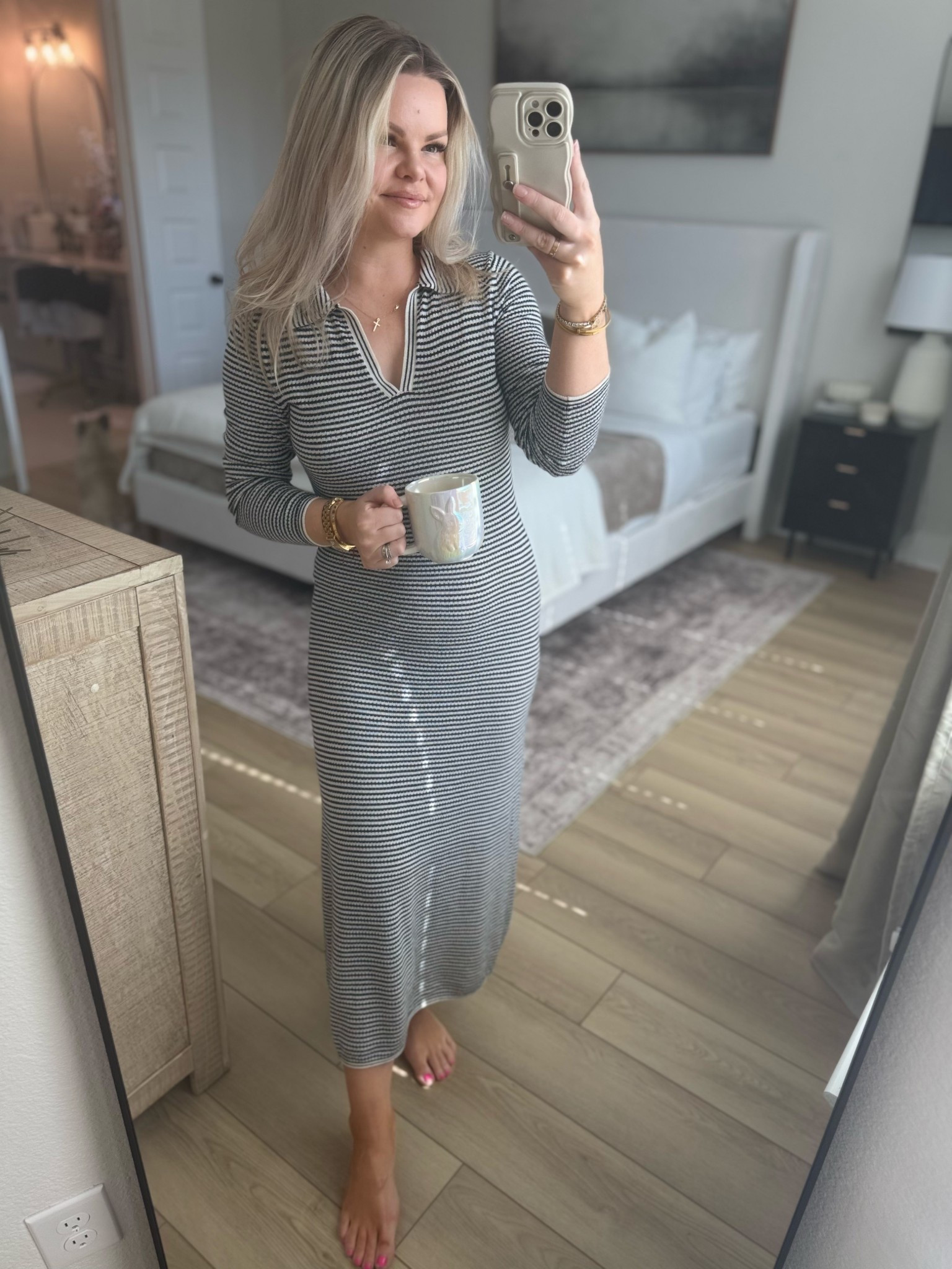 Women’s cream and black striped dress 

#LTKFindsUnder50 #LTKSaleAlert #LTKStyleTip