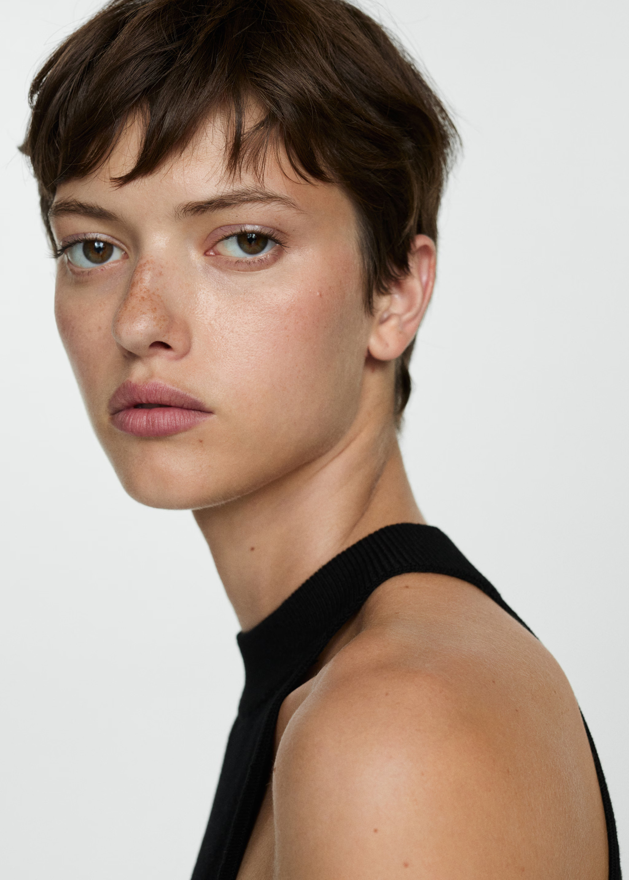 Halter-neck knitted top | MANGO (US)