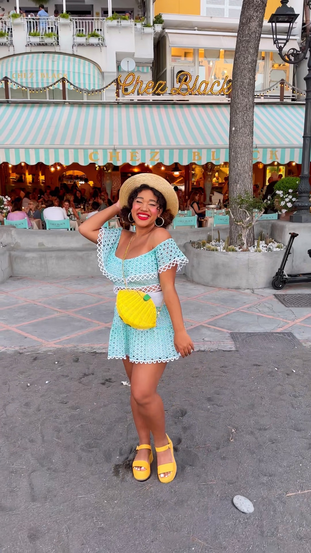 Found this cute set in positano & had to buy it ! Linked similar options + my comfy shoes & cute lemon purse for you 