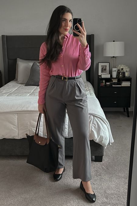 Oxford shirt women
Button shirt
Pink shirt 
Gray pants
Tailored pants

#LTKfindsunder100 #LTKworkwear #LTKstyletip