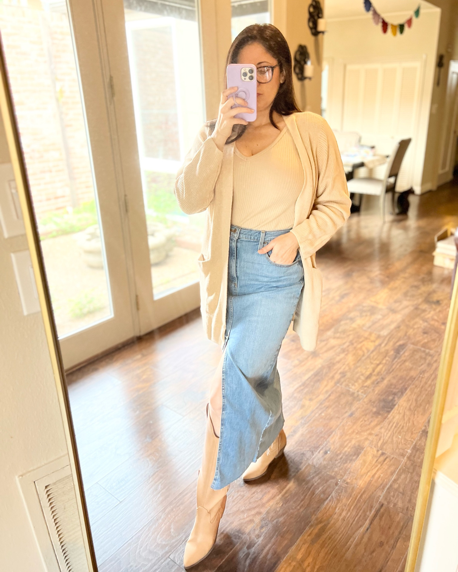 Sharing my favorite maxi denim skirt! I chose a more casual look. Also tagged a favorite midi denim as well!

Skirts / denim/ denim skirt / maxi skirt / midi skirt / casual skirt / long cardigan / neutral/ western boots / knee high boots 

#LTKshoecrush #LTKfindsunder50 #LTKstyletip