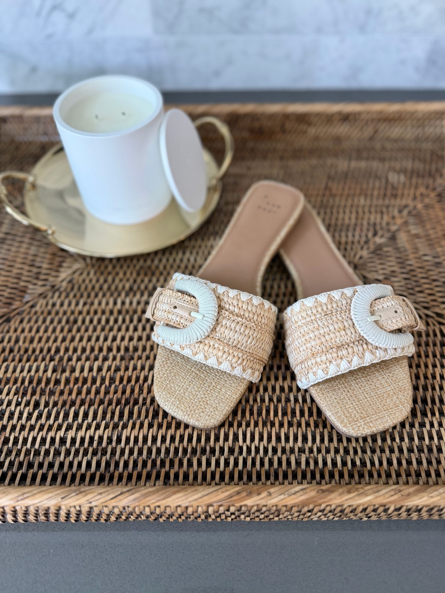These new sandals are SO cute and only $30!! I had a similar version last year and loved them so I immediately grabbed this year’s with the white trim 😍

Neutral sandal, raffia slide, target women’s shoes

#LTKSeasonal #LTKmomlife