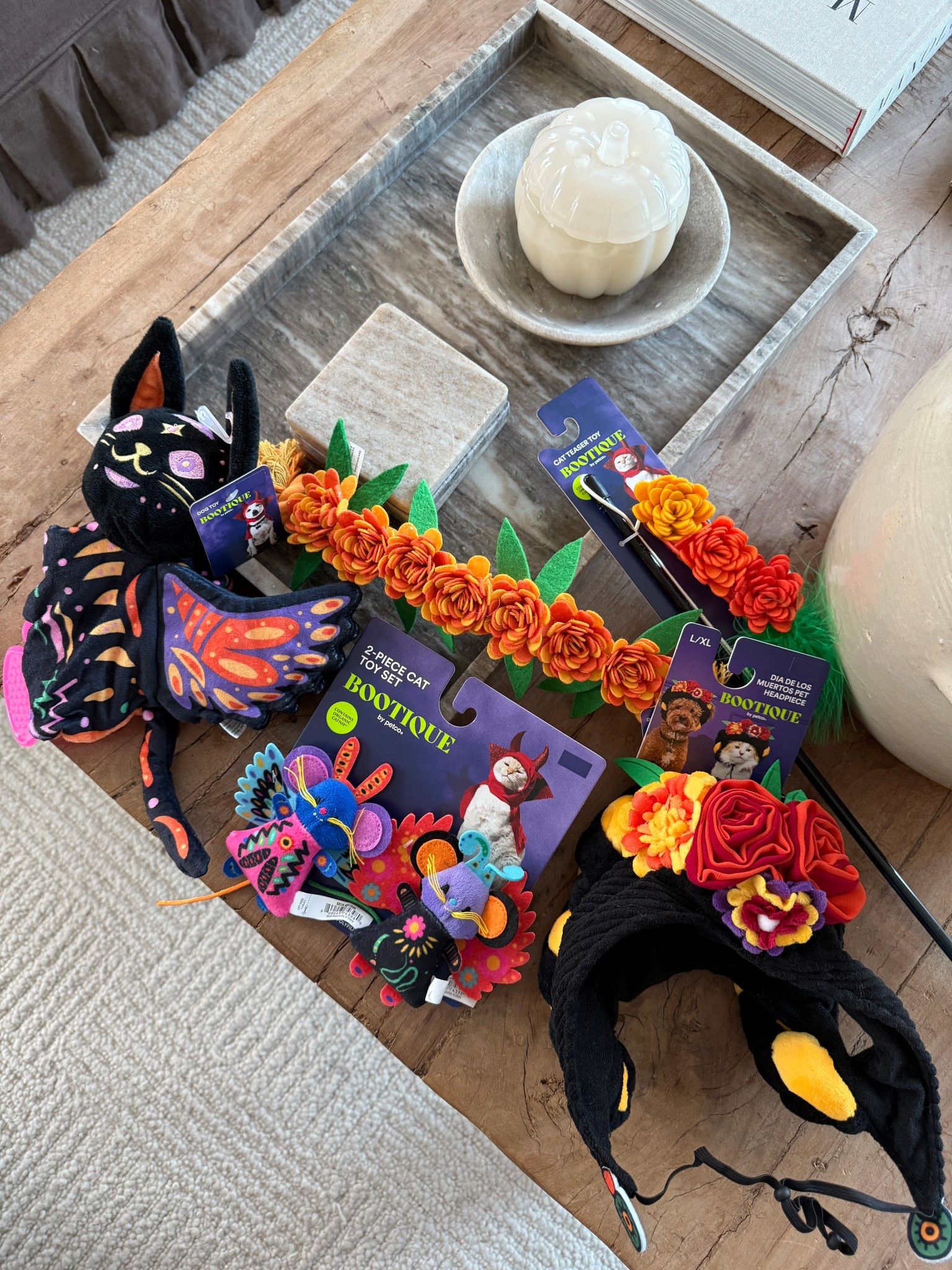 #ad Dia De Muertos pet accessories at @petco!! #PetcoPartner #PaidLink

#LTKPets #LTKSeasonal #LTKHalloween