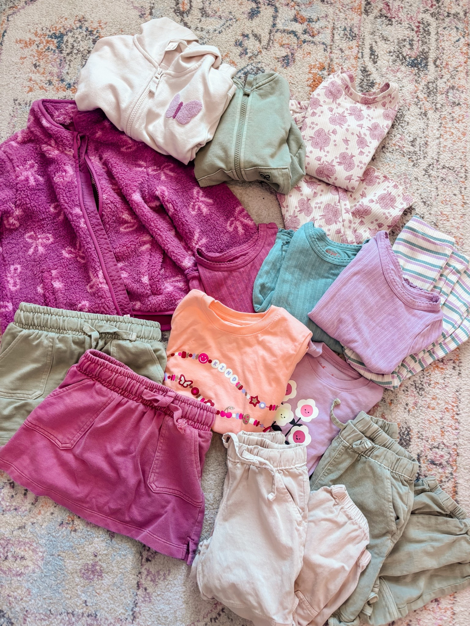 Toddler girl Back to school Fall Target Haul! #targethaul #toddlergirlclothing #backtoschoolclothes #backtoschoolshopping #ltktargetclothing #targettoddler #toddlergirlhaul