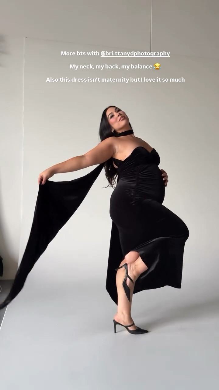 Wearing a size 12!
-
-
-
Midsize fashion, maternity photos, maternity dresses, holiday dresses, holiday event dress

#LTKMidsize #LTKHoliday #LTKmomlife