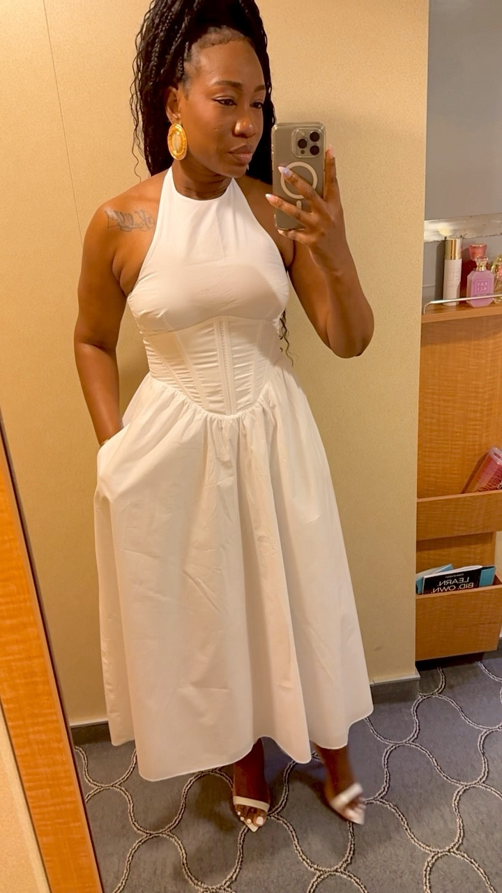 Summer days calls for a crisp white dress. Love this corset detailed one. It has pockets and fits line a glove. 
I’m wearing a size 6.


#LTKSeasonal #LTKStyleTip #LTKParties