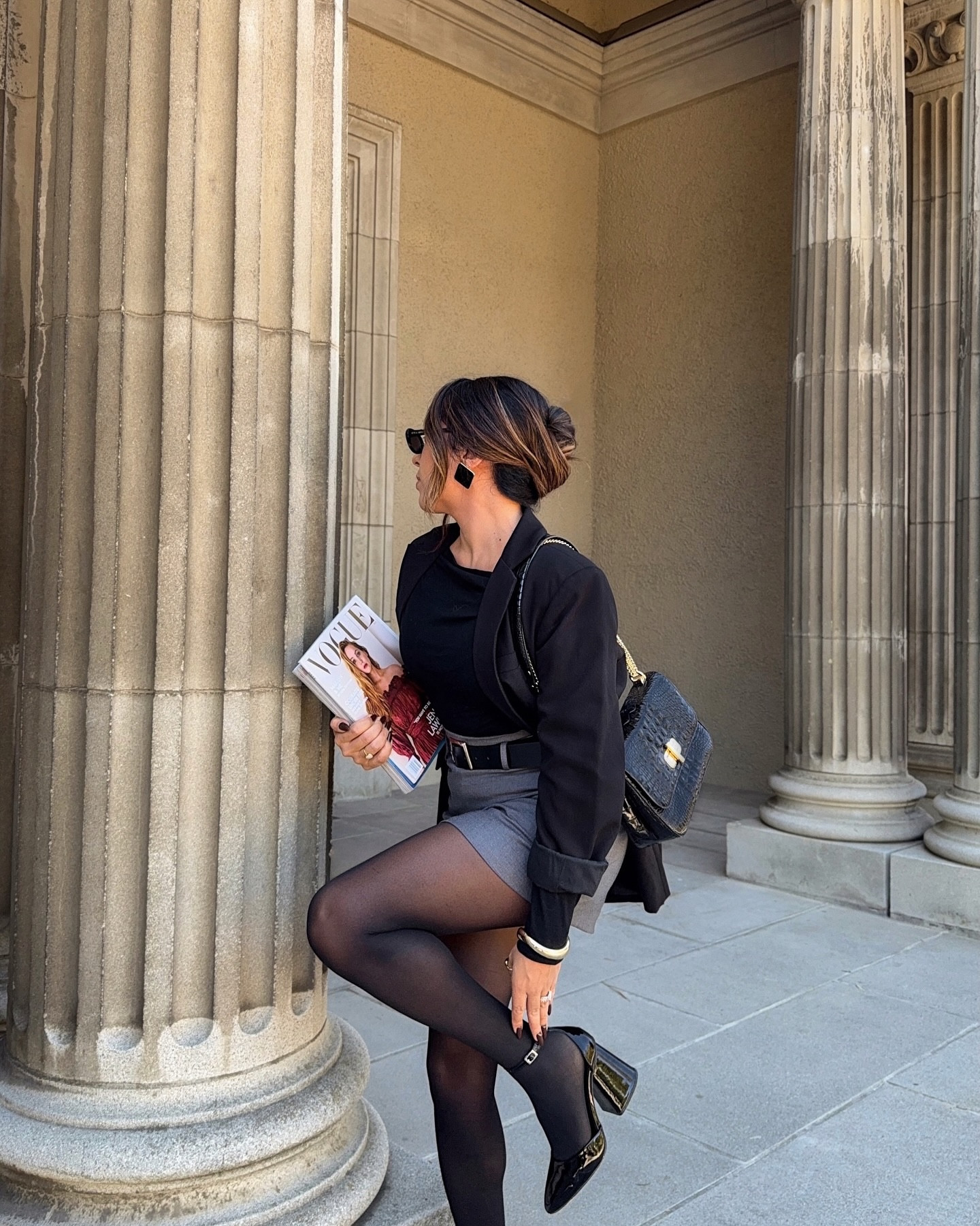 a fall outfit, vogue & vanilla latte is how i want to start every Monday 💻✍🏼🍂
—
fall outfit, fall aesthetic, kitten heels, classic style, work outfit, fall shoes, blazer outfit