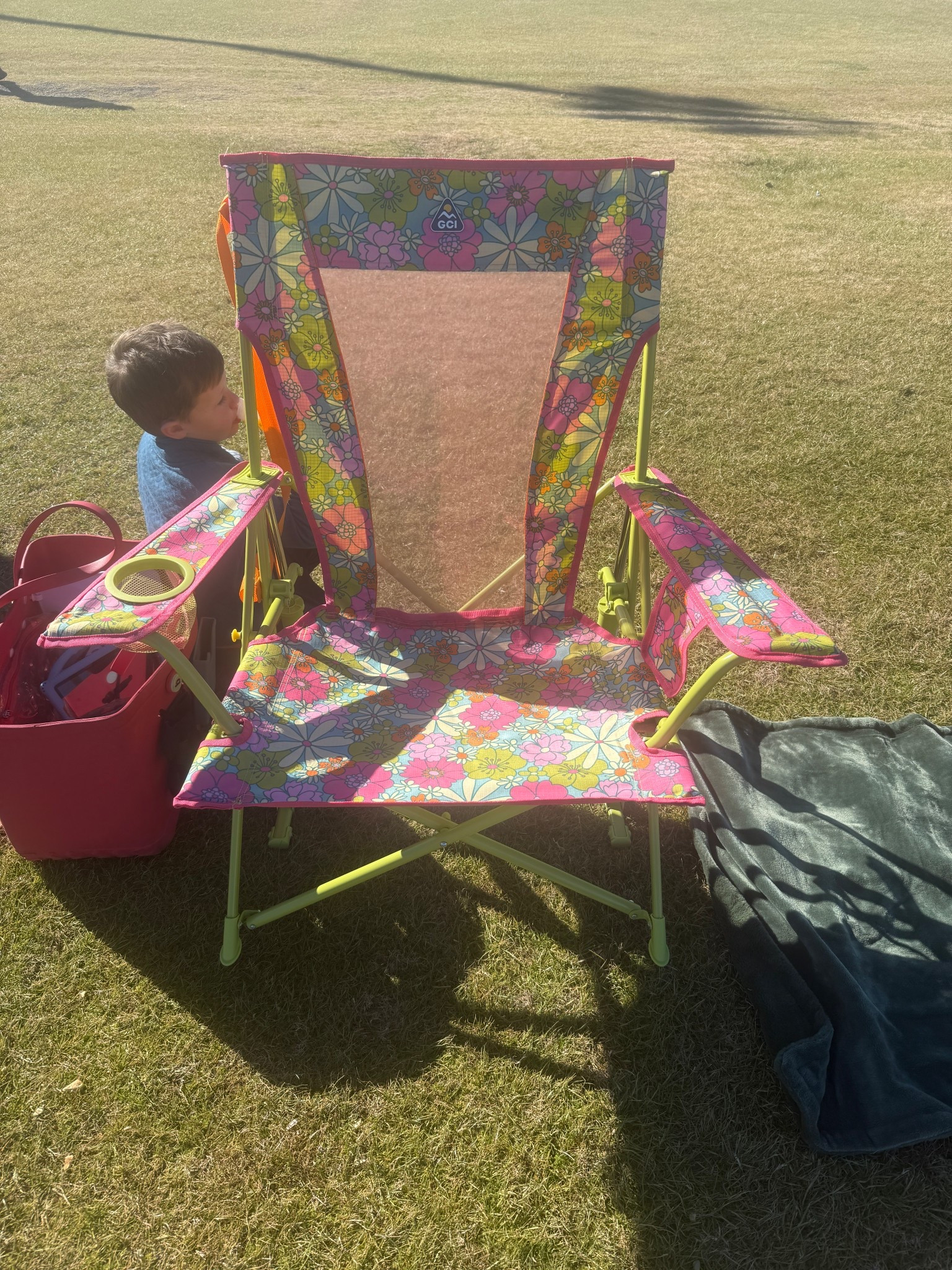 Love my floral chair. It’s literally my favorite! 

#LTKmomlife #LTKdayinmylife #LTKTravel