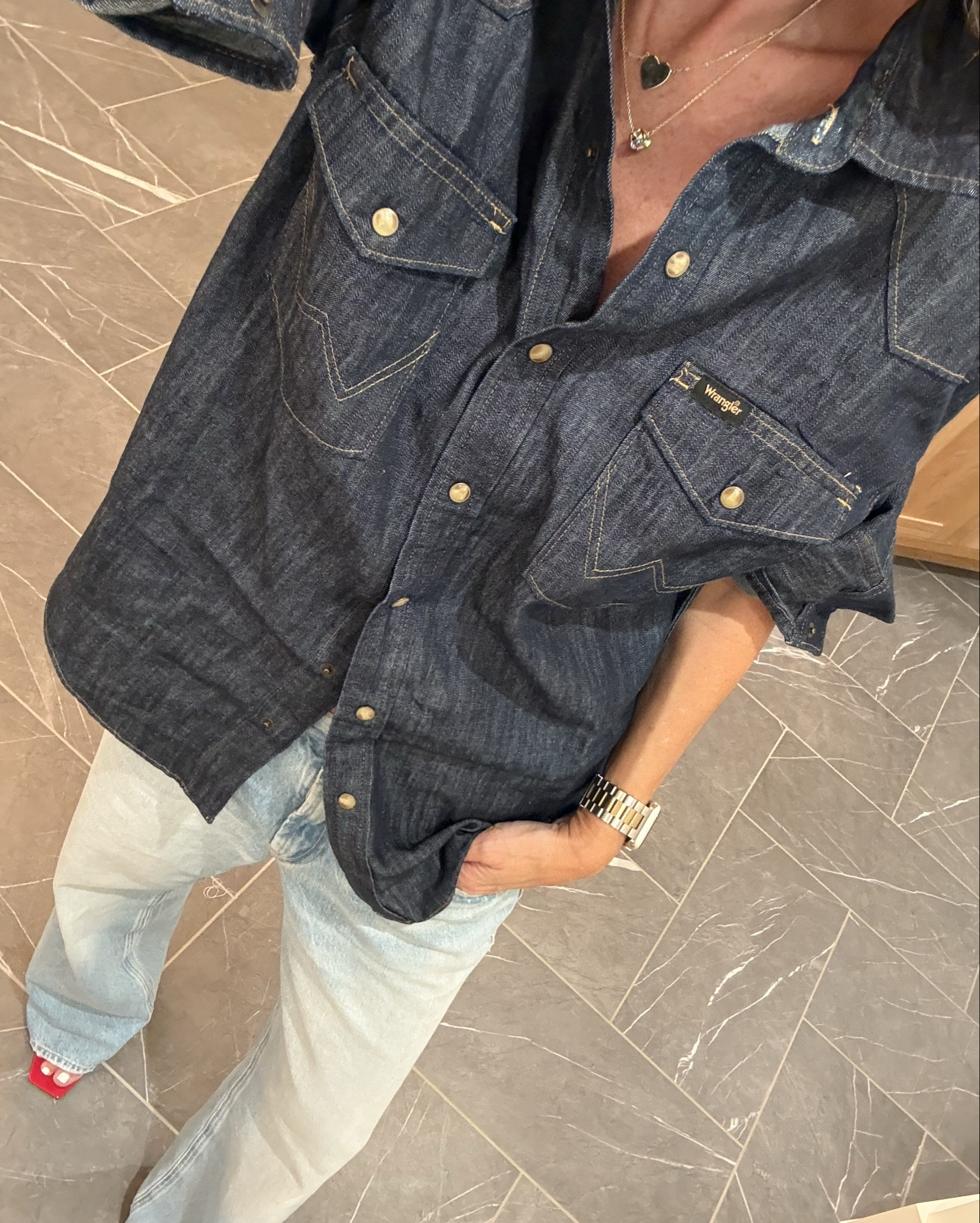 Perfect wash!! Love it paired with jeans and jewelry ✨

Shirt: wearing small
Jeans: Zara
Jewelry: Melinda Maria

#LTKSeasonal #LTKStyleTip #LTKFindsUnder50