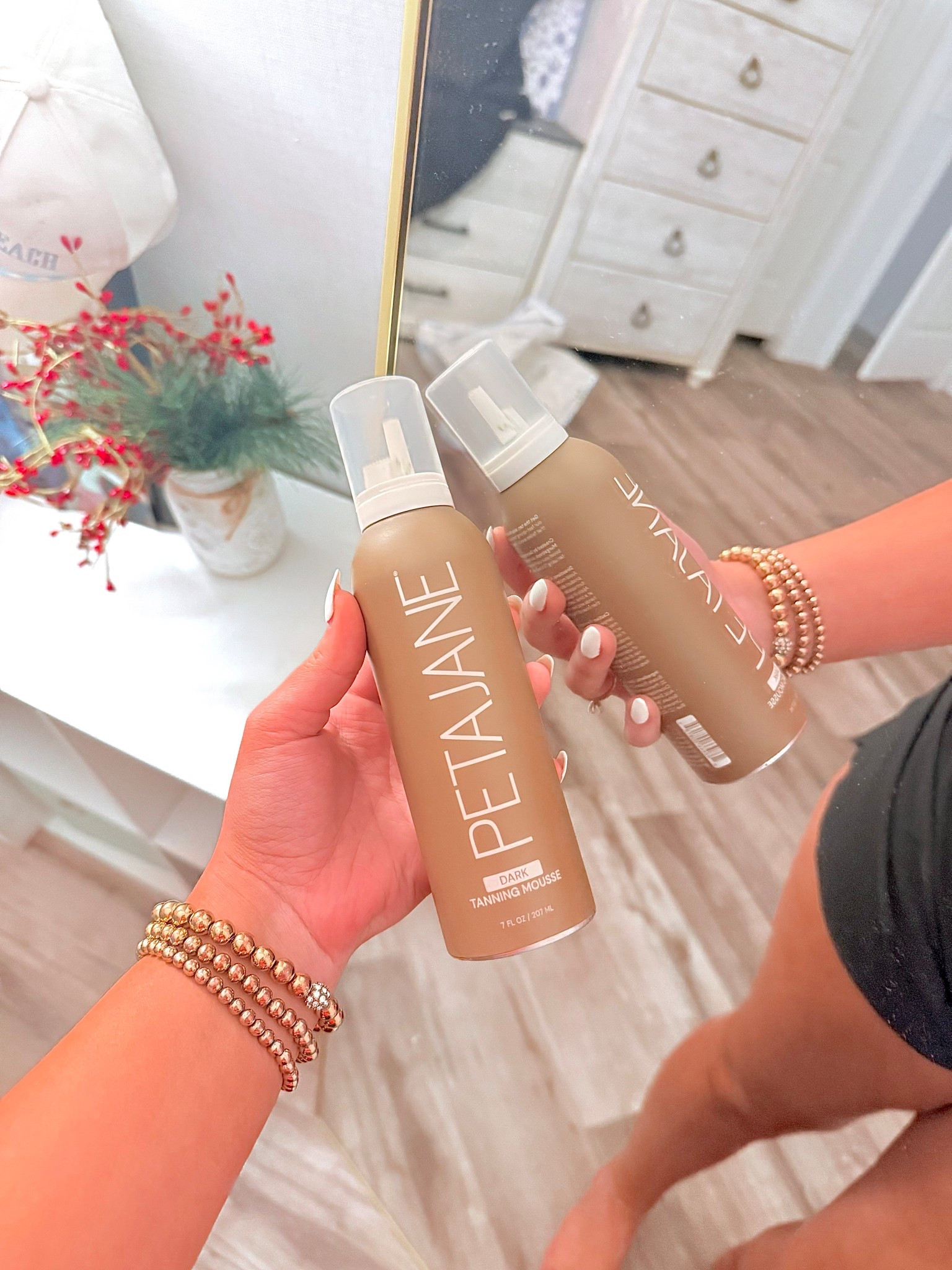 Don’t walk, RUN RN!! 
This is the best tanning I’ve ever gotten that was from a bottle!! I’ve got a tutorial on my TikTok of how I apply her! She applies as a mousse and dries smooth in seconds!! 