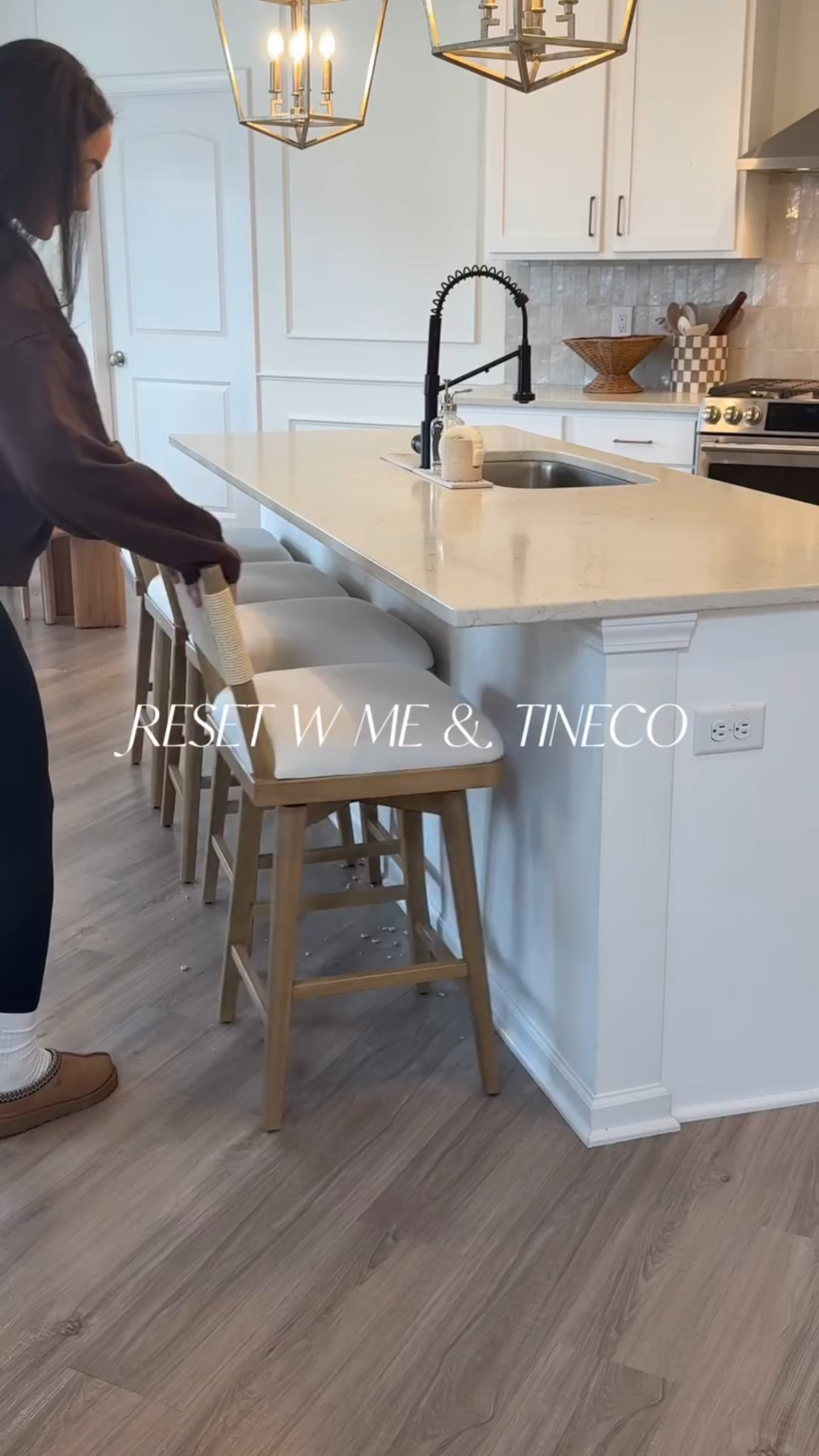 OK, I think I need to start a series of things I’ve been sleeping on 😂

Starting with the @tinecoglobal Vacuum & mop! 

The fact that it lays completely flat for those hard to reach areas & gets so close to the edges has my mind blown. Also loving the Heated self cleaning feature! It leaves the roller COMPLETELY DRY! 🤯

Its so satisfying to use, and honestly… kind of therapeutic 

🤎FOLLOW & COMMENT “NEED” for the 🔗 debt to you. 

ITS CURRENTLY ON SALE & USE CODE : CATHSTS6 TO SAVE 7% 

#TinecoTime #MyTineco #resetwithme #reset #cleaningmotivation #cleanwithme