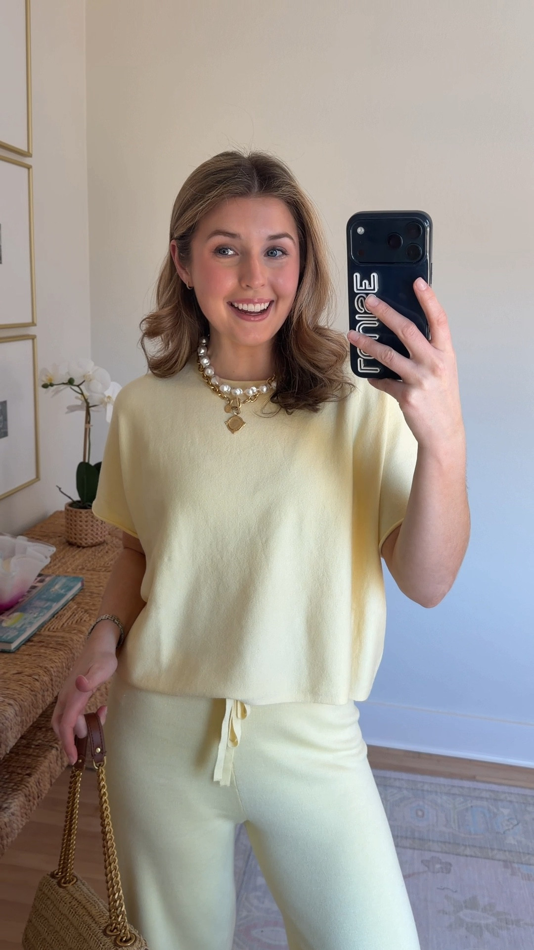 Happy Monday! Wearing a S in set!