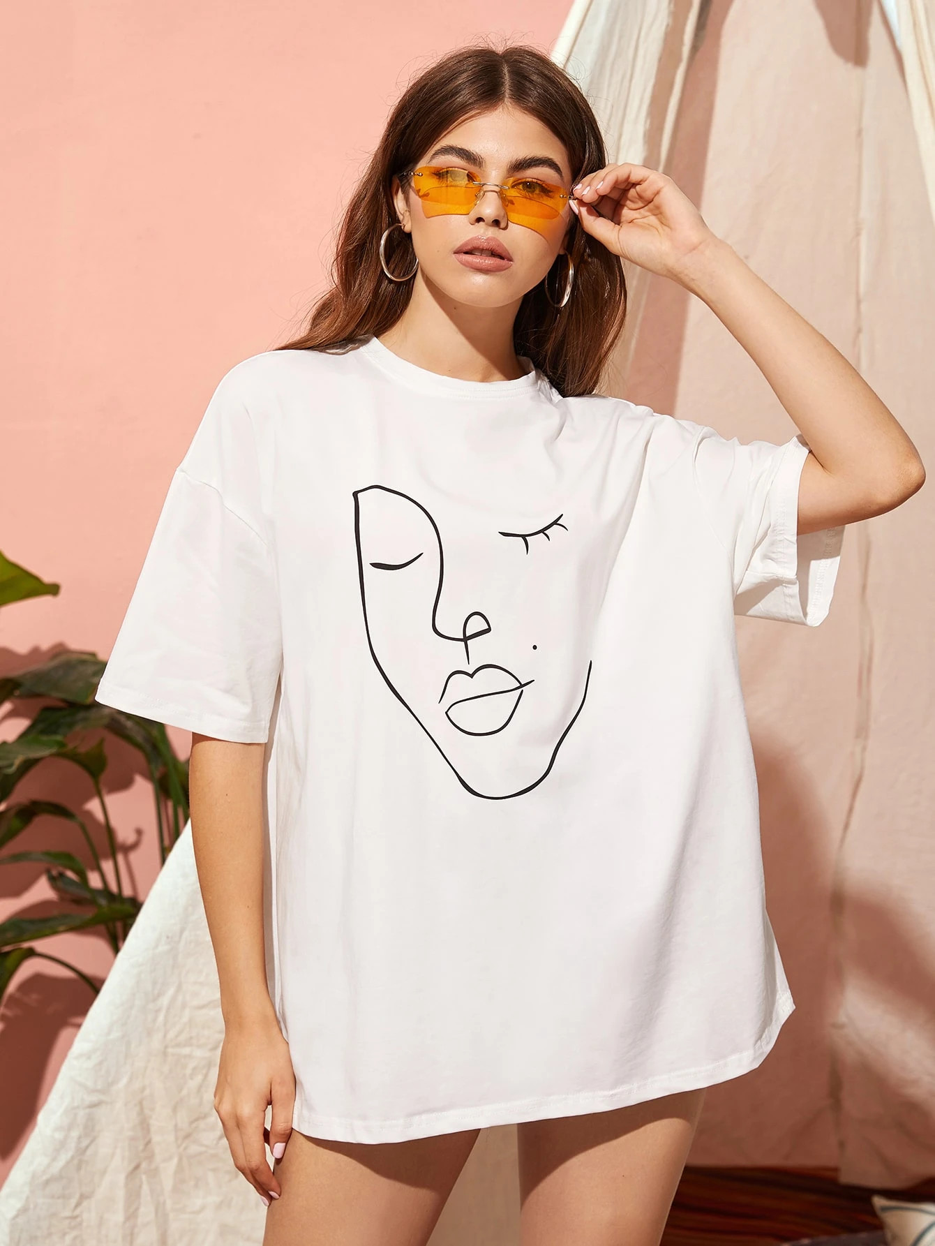 Outline Face White Oversized Tee
   
    SKU: swtee07200103069
         
        244 Reviews
    ... | ROMWE