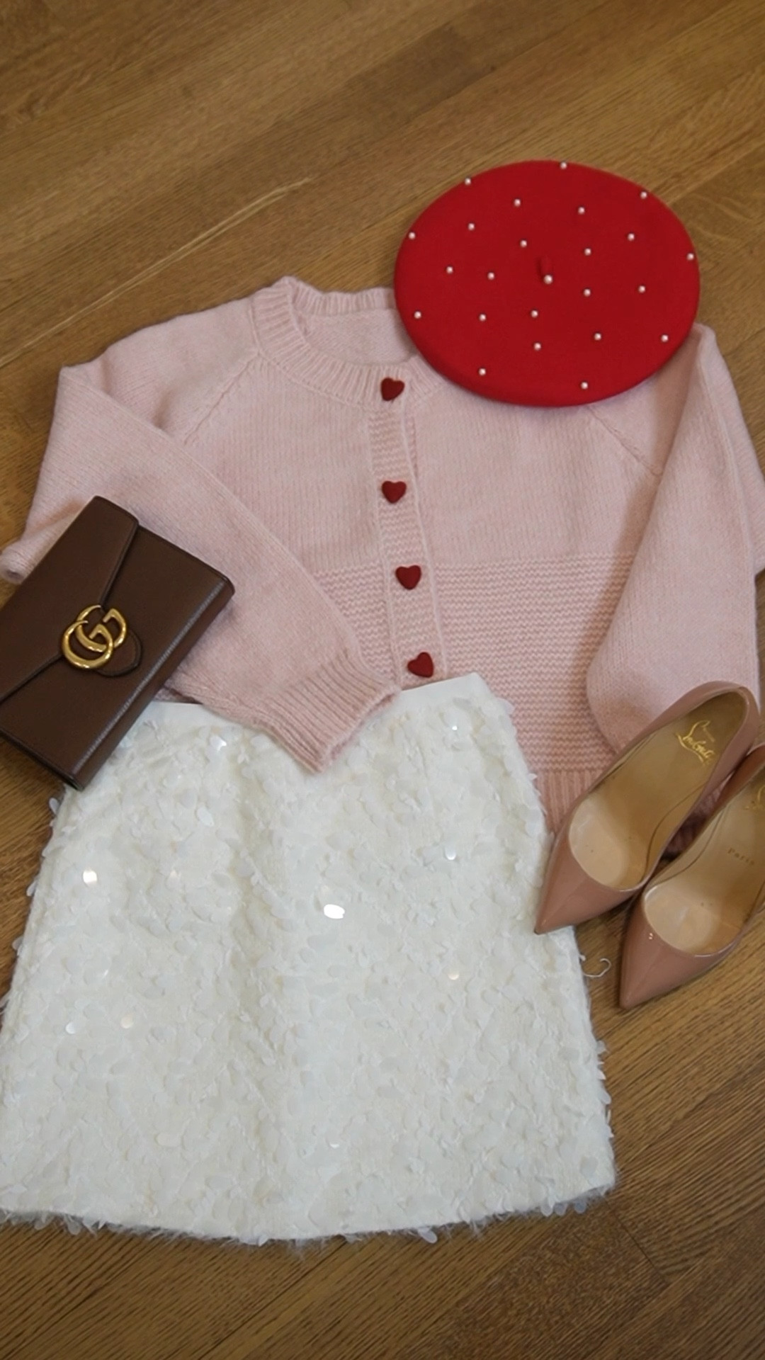 Let’s get ready for a cute Valentine 💌 because love (and a good outfit) is in the air

#LTKNYFW #LTKValentine #LTKootd