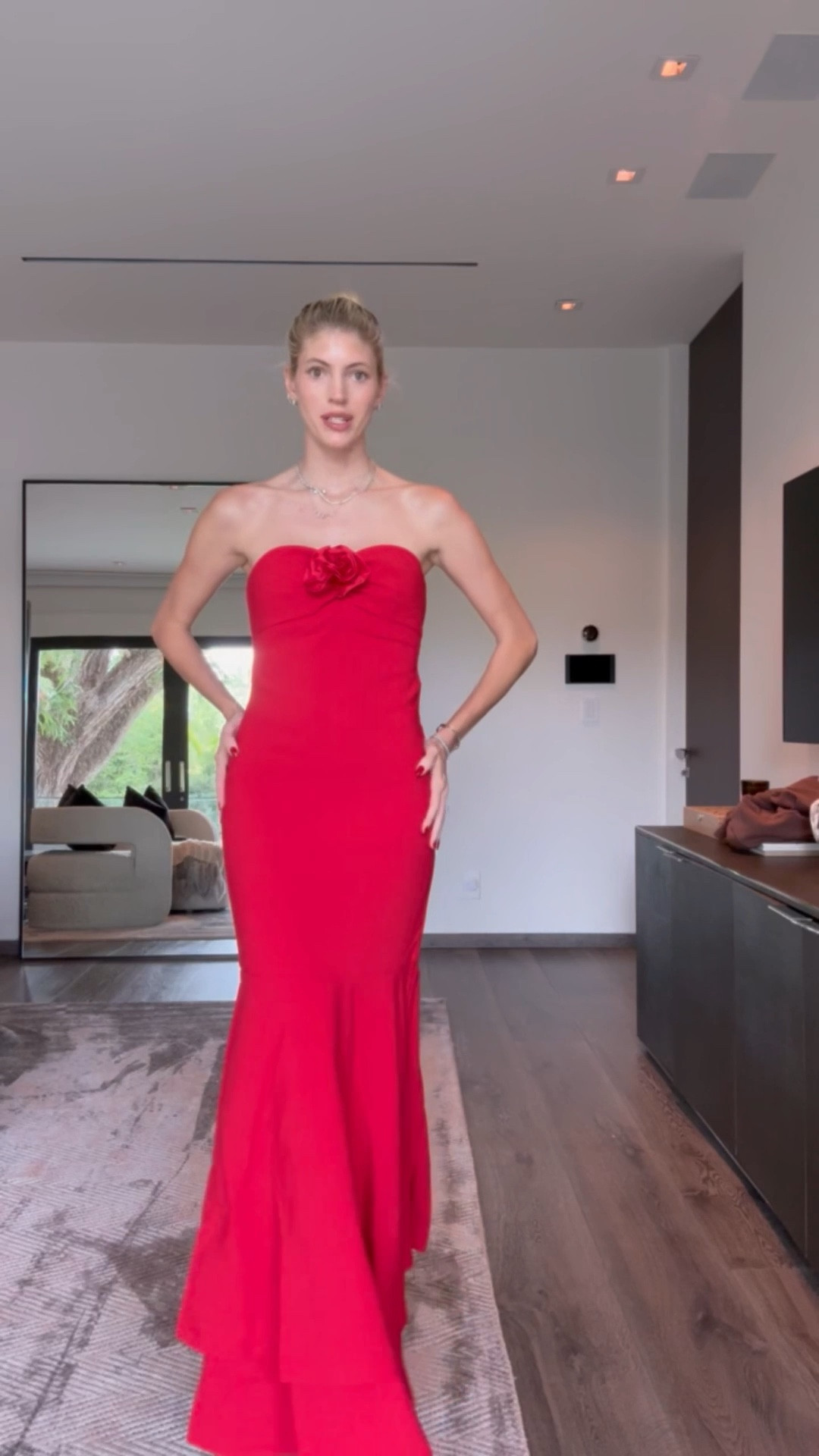 Another stunning red dress! This one is almost sold out so I linked similar options as well.

#LTKStyleTip #LTKWatchNow