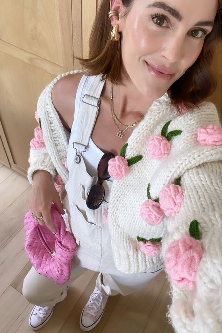 FASHION \ todays mom outfit 🌸🌸 
Overalls - s
Tank - s
Sweater - s 

Walmart bag
Summer
Spring fit 

#LTKSeasonal #LTKFindsUnder50 #LTKStyleTip