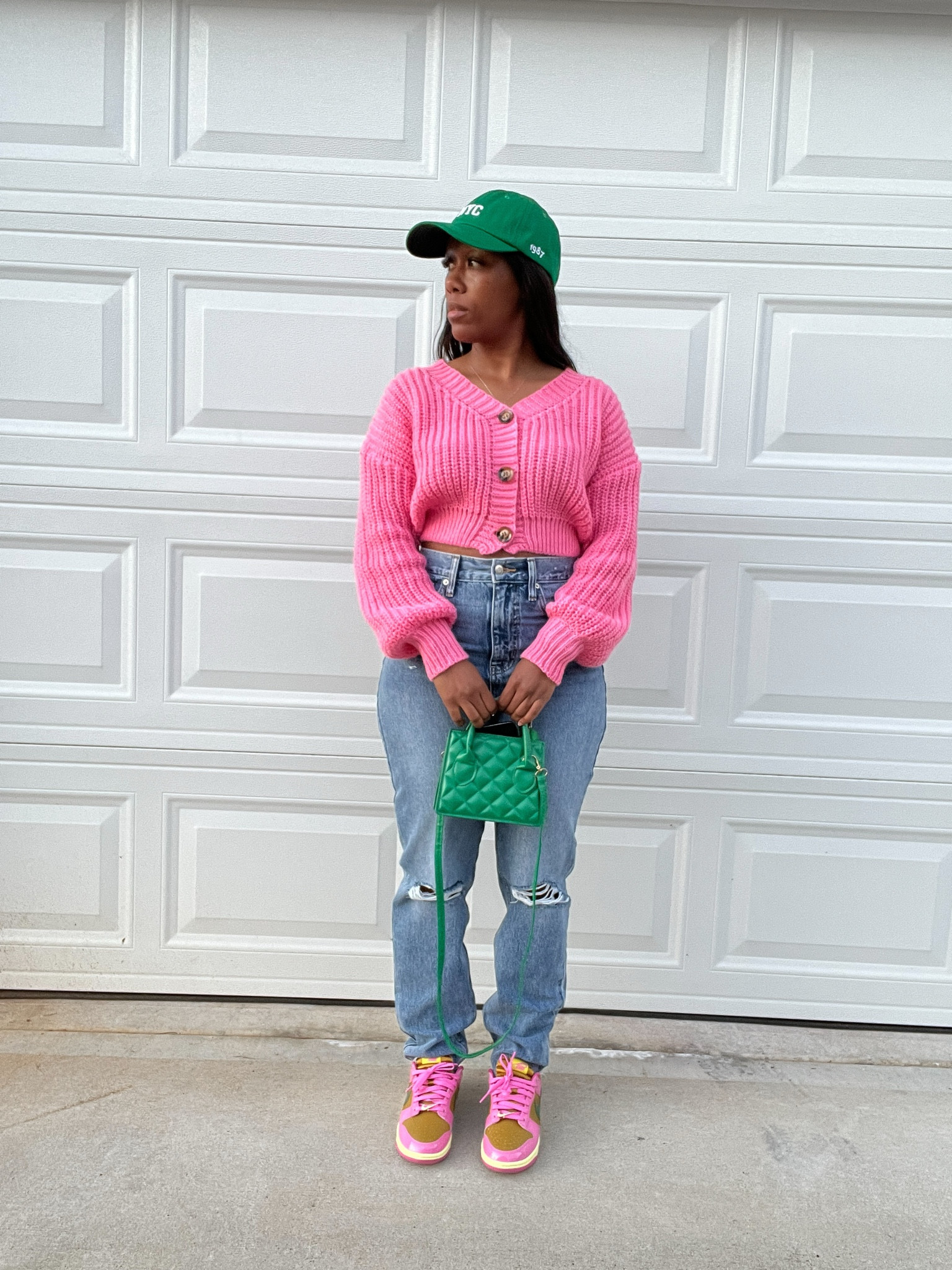 How to style a pink knit cardigan with jeans, green baseball hat, green purse, and Nike dunk low parris goebel sneakers

#LTKStyleTip #LTKFindsUnder100 #LTKShoeCrush