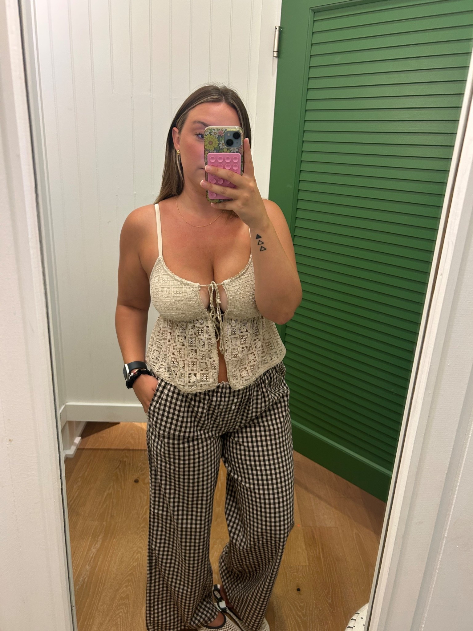 Aerie casual outfit that looks so cute and you look so put together! 

#LTKFindsUnder50 #LTKStyleTip #LTKActive