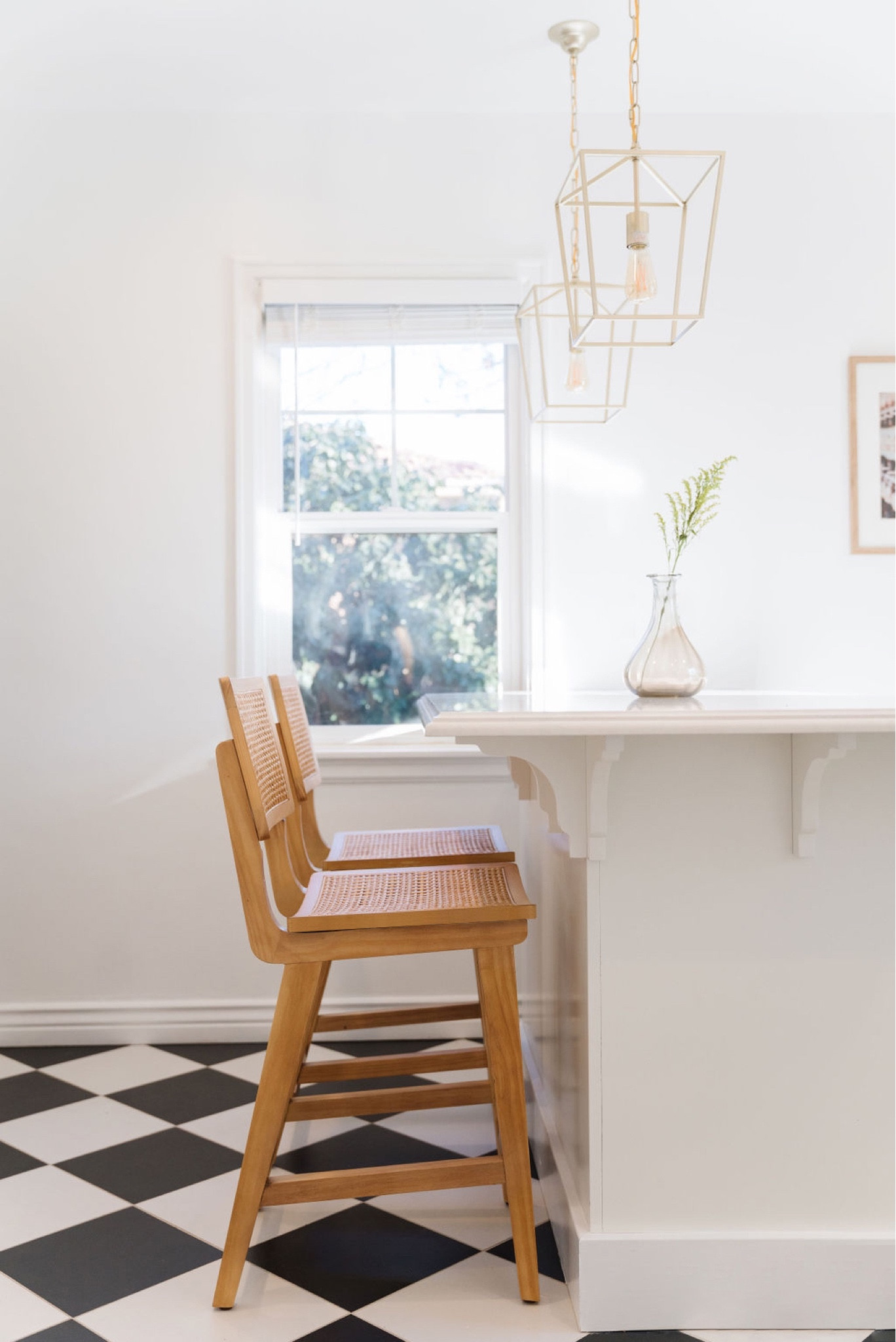 Timeless kitchen.🤍🎀 

#kitchendecor #kitchenremodel 

#LTKfamily #LTKhome #LTKFind