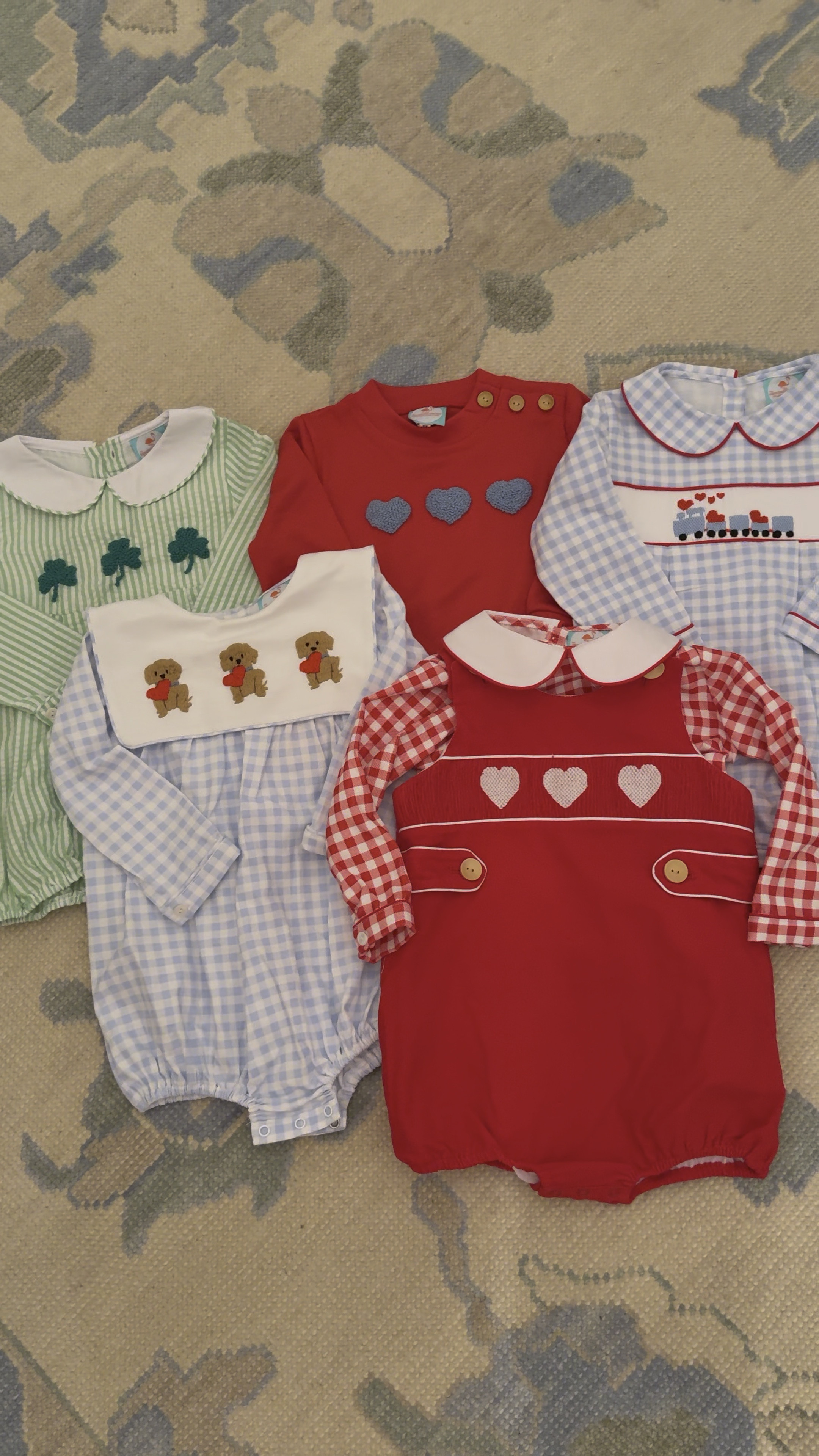 The smocked flamingo is my first stop for clothes. How precious are these smocked bubbles for valentine’s day and st patricks day?!

Grandmillenial baby
Preppy baby boy clothes
Traditional baby boy clothes
Bubble suit baby
Embroidered clothes
Valentines day outfit
St patricks day outfit
Baby
Small business embroidery


#LTKBaby #LTKFindsUnder50 #LTKFindsUnder100