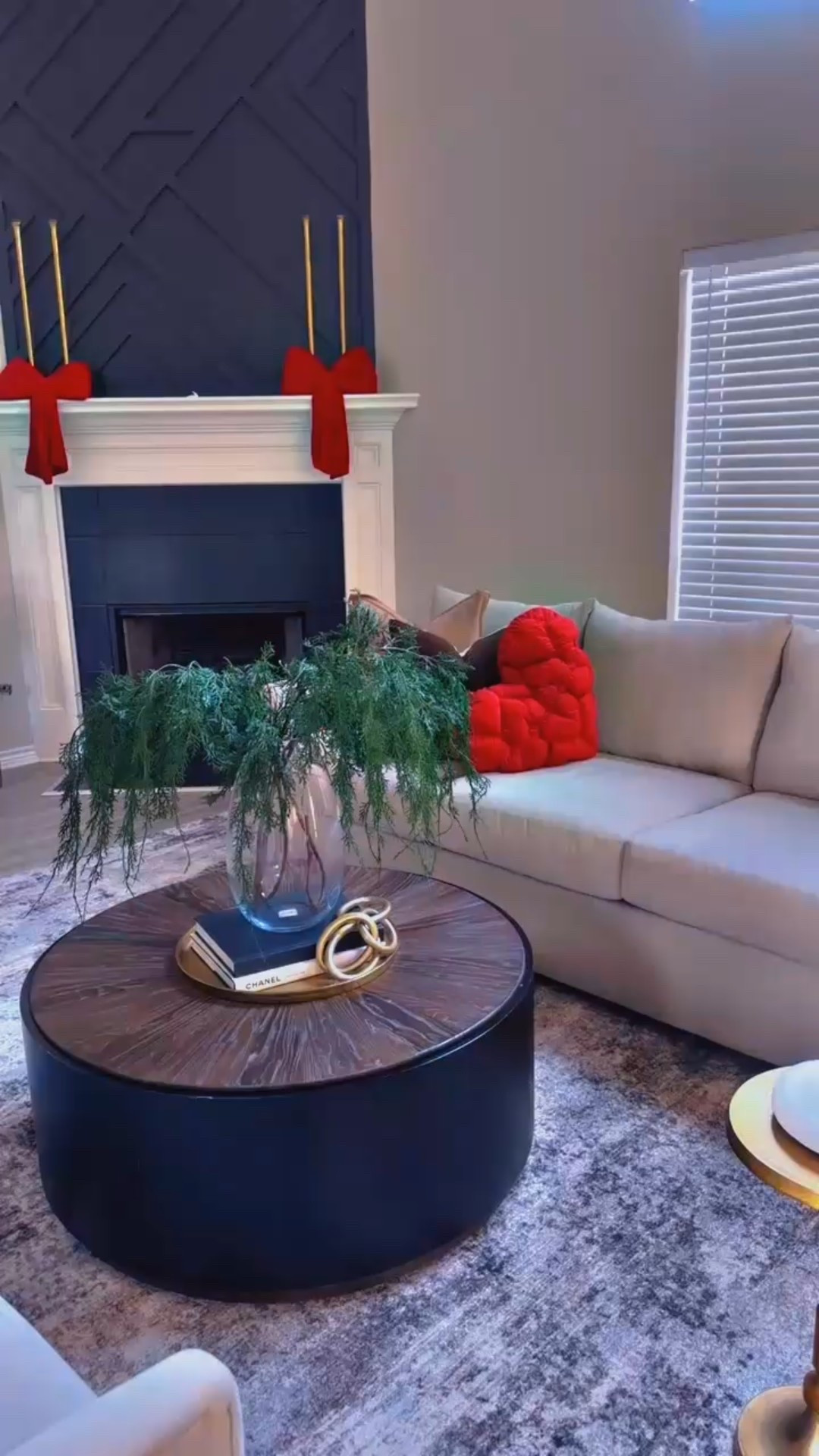 Valentines Decor! 

#LTKOver40 #LTKHome #LTKvlog