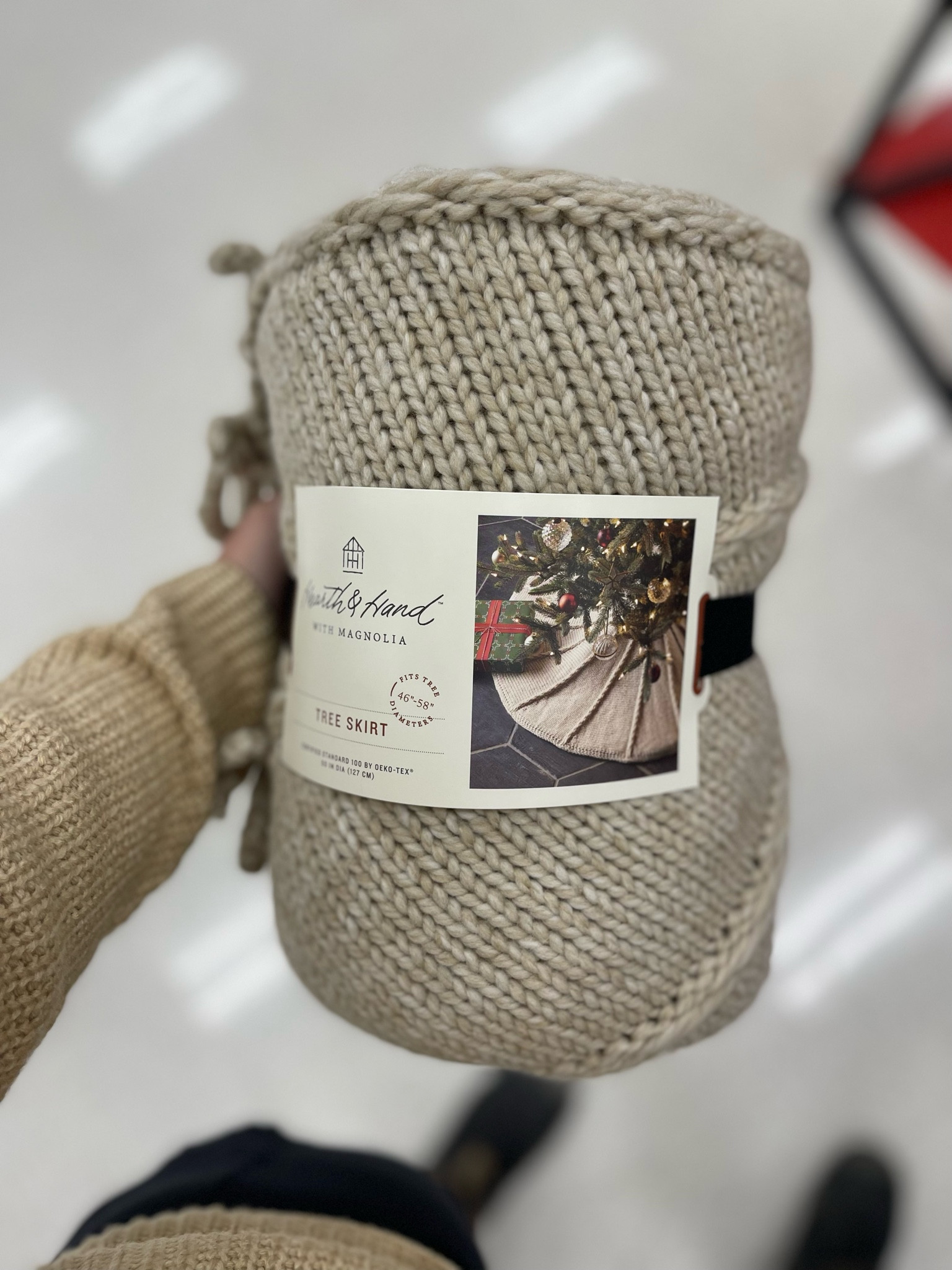 SHOP WITH ME AT TARGET:
Viral oatmeal tree skirt by hearth and hand with magnolia 

The color is 🤌🏼
The texture is 🤌🏼
The price is 🤌🏼

#LTKHoliday #LTKFindsUnder50 #LTKSeasonal