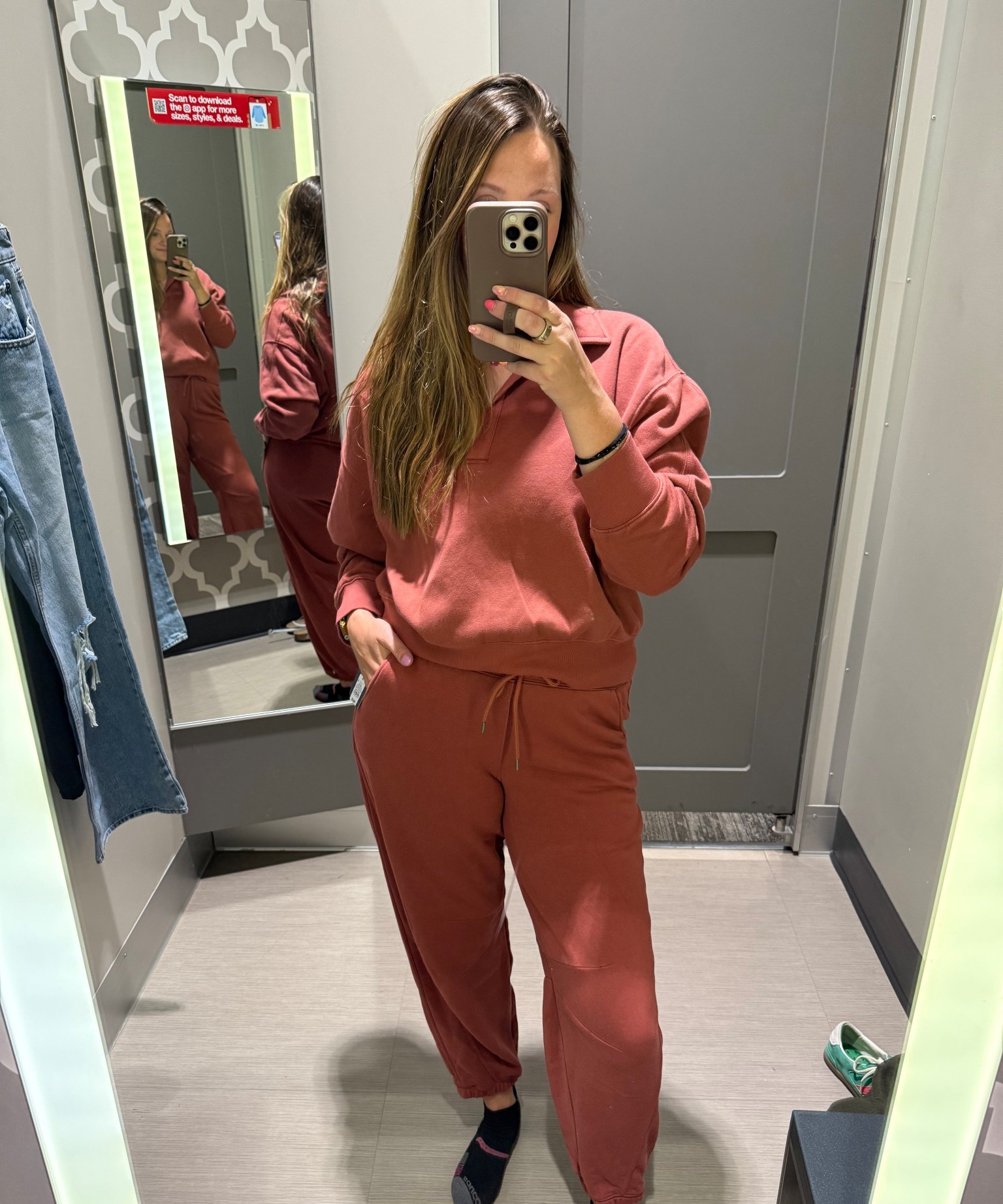 This color is gorgeous for fall!

Sweatshirt: large
Joggers: large 

#LTKFallSale #LTKTall #LTKMidsize