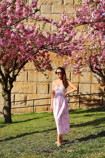 Spring look!  
A floral pink dress and 
sandals with a block heel from Margaux.

#LTKshoecrush #LTKstyletip #LTKunder50