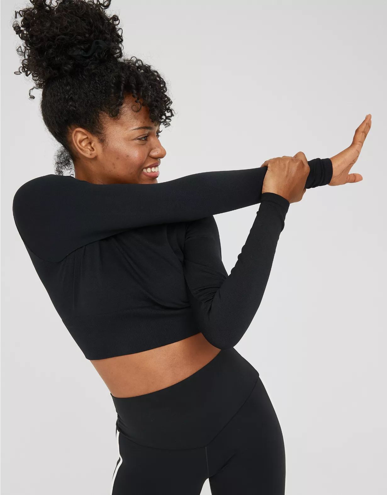 OFFLINE By Aerie Sidewalk Seamless Long Sleeve Cropped T-Shirt | American Eagle Outfitters (US & CA)