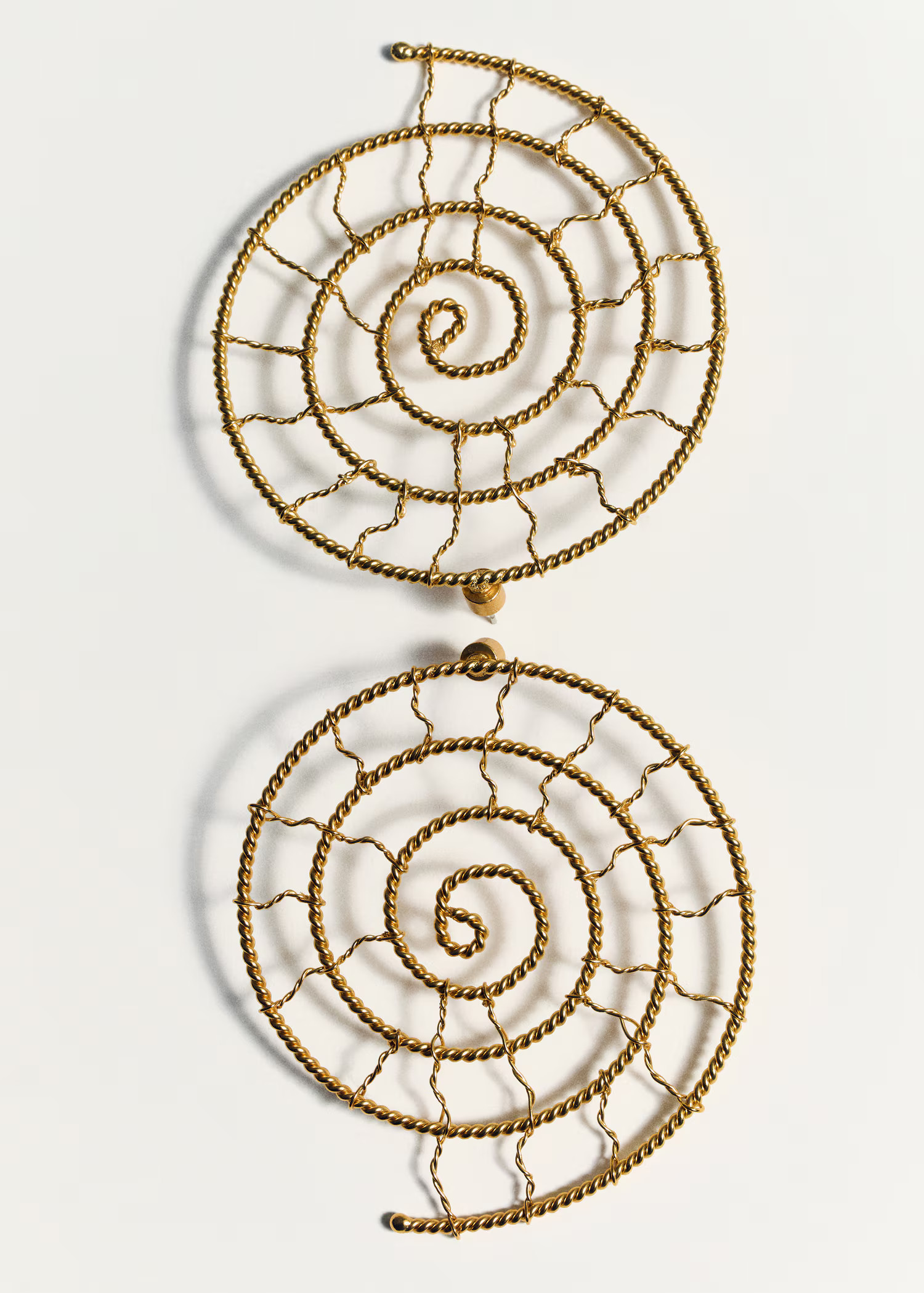 Shell design earrings - Women | MANGO USA | Mango (US/MX/AU)