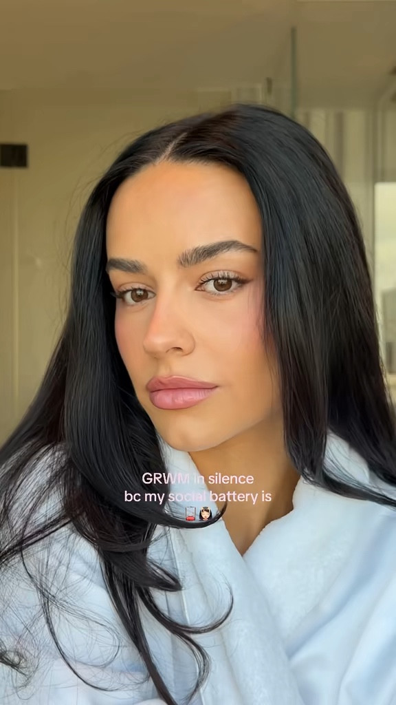Bridal fashion week day 2
trying to save
some energy for Coachella this weekend
#grwm #bridalera #bridaltiktok #fashionweek #bridalfashionweek #nybfw #NYC #makeup
#makeuptutorial #grwminsilence #silentgrwm