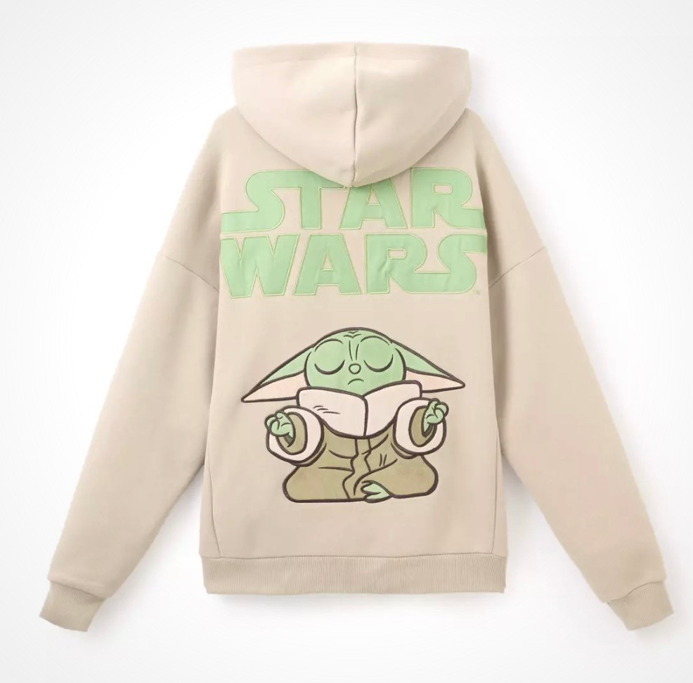 Happy new merch Monday! We have some awesome new Mandalorian and Grogu goodies that dropped today, and I fear I will be getting the big face tote 👏✨

#LTKTravel #LTKootd #LTKSeasonal