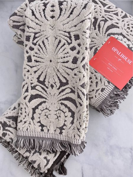 Ready to update your bathroom or guest bathroom?? Are you looking for new bath towels? Or hand towels or guest towels? I just got a new set & These are so pretty in person & soft when washed. Boho Towels - black/off white, cream design. What color bathroom towels do you like?
#bathroom #bathtowels  #guesttowels   

#LTKhome