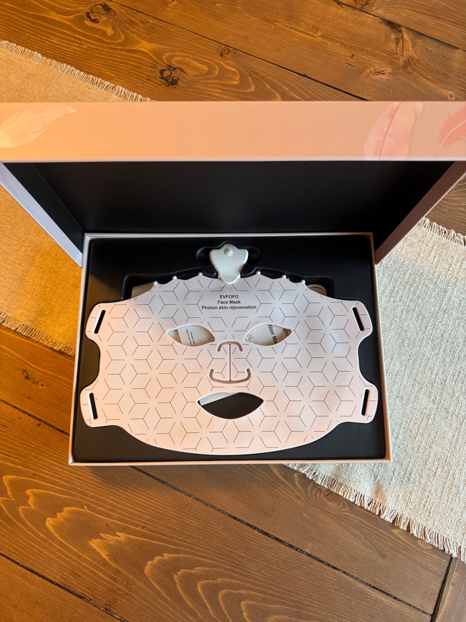 Got this red light mask for Christmas and cannot wait to use it! It’s affordable too and has great reviews! 

Red light mask, skin care, beauty 



#LTKFindsUnder100 #LTKBeauty