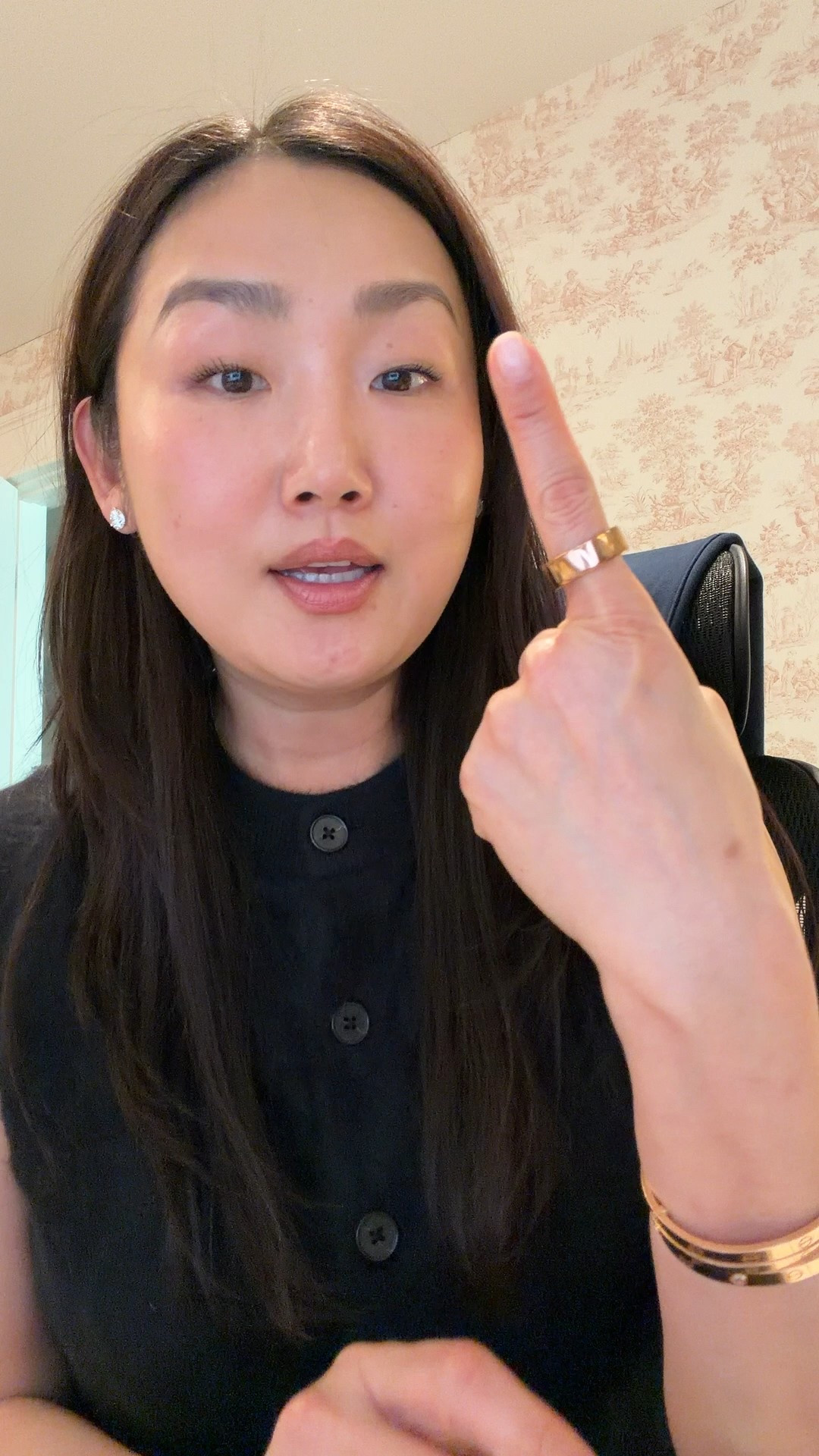 Oura Ring best longevity tracker 

#LTKActive #LTKfitnessgoals #LTKselfcare
