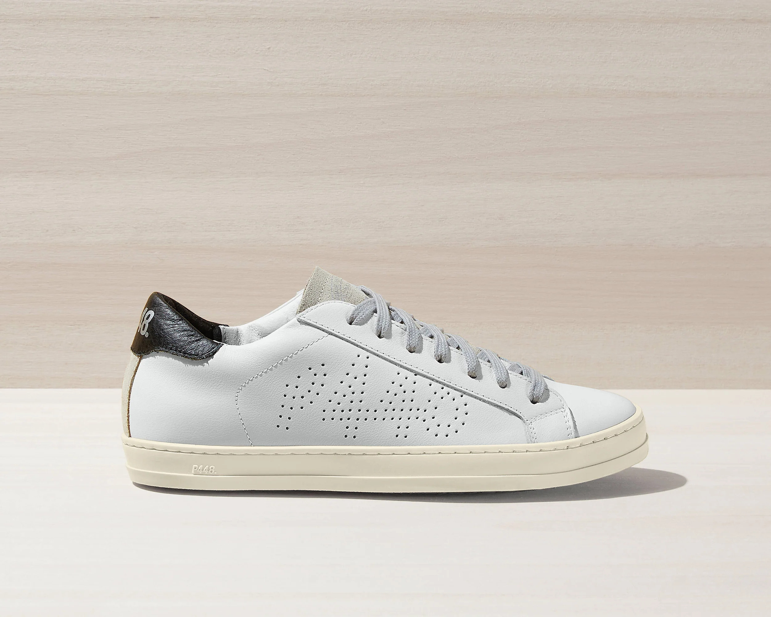 John White/Black | P448