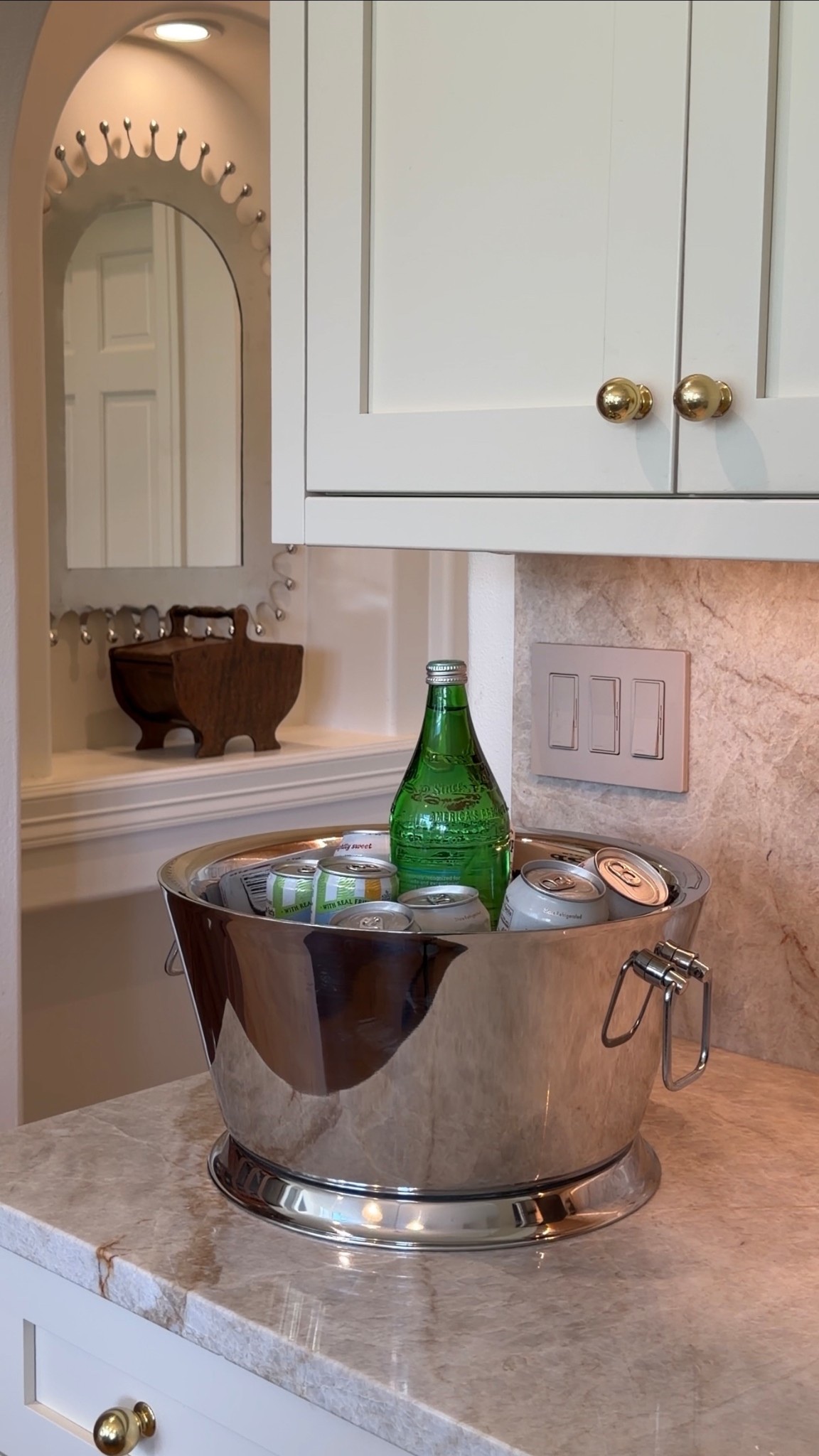 The best large beverage tub!! A few items I use ALL the time to host - love mood lighting on a table these are indoor and outdoor and so sturdy LOVE. Our daily flatware and fun serveware, everything is @wayfair!! #ad #wayfairpartner

#hosting #summerhosting #home #kitchenmusthaves #serveware